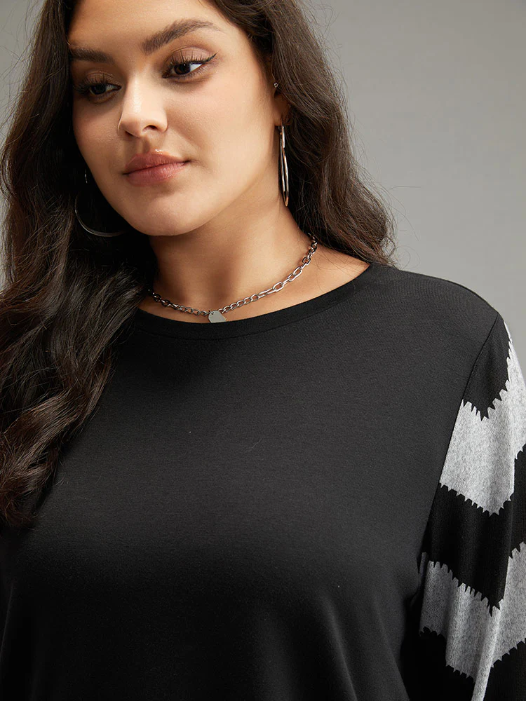 Geometric Patchwork Round Neck Sweatshirt - Image 6