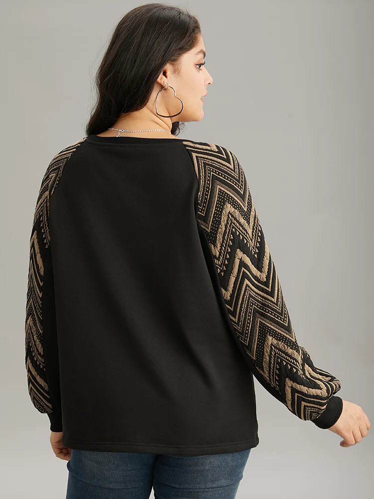 Geometric Patchwork Texture Rib Knit Sweatshirt - Image 2