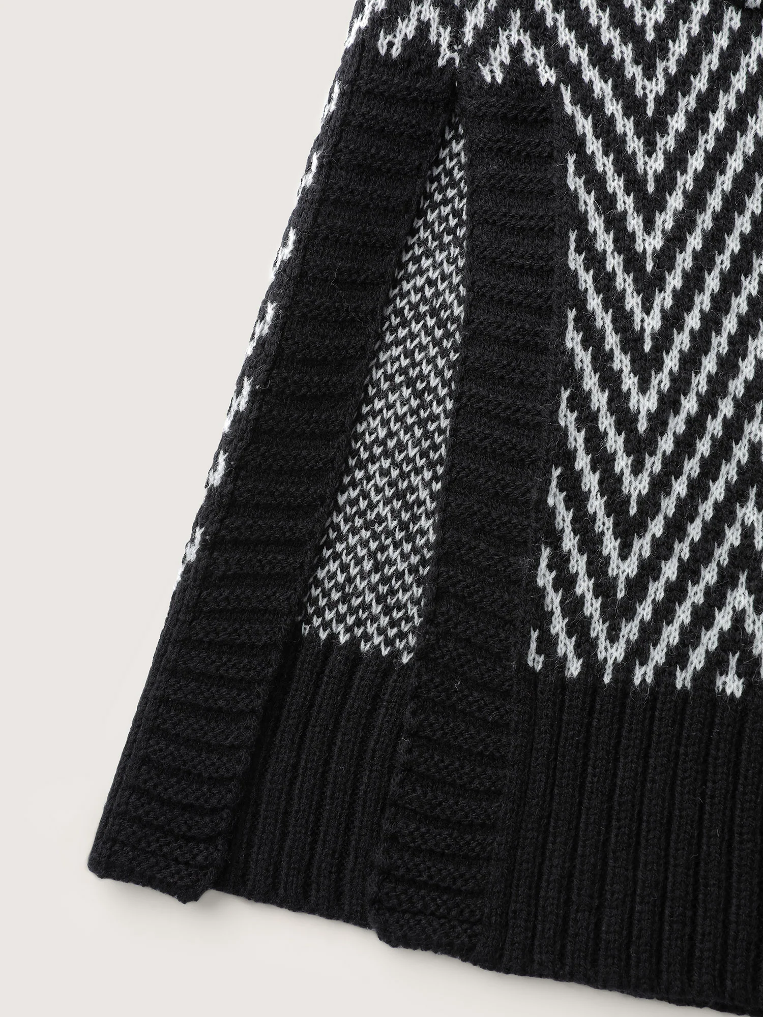 Geometric Pattern Pockets Open-Front Knit Cardigan - Image 5