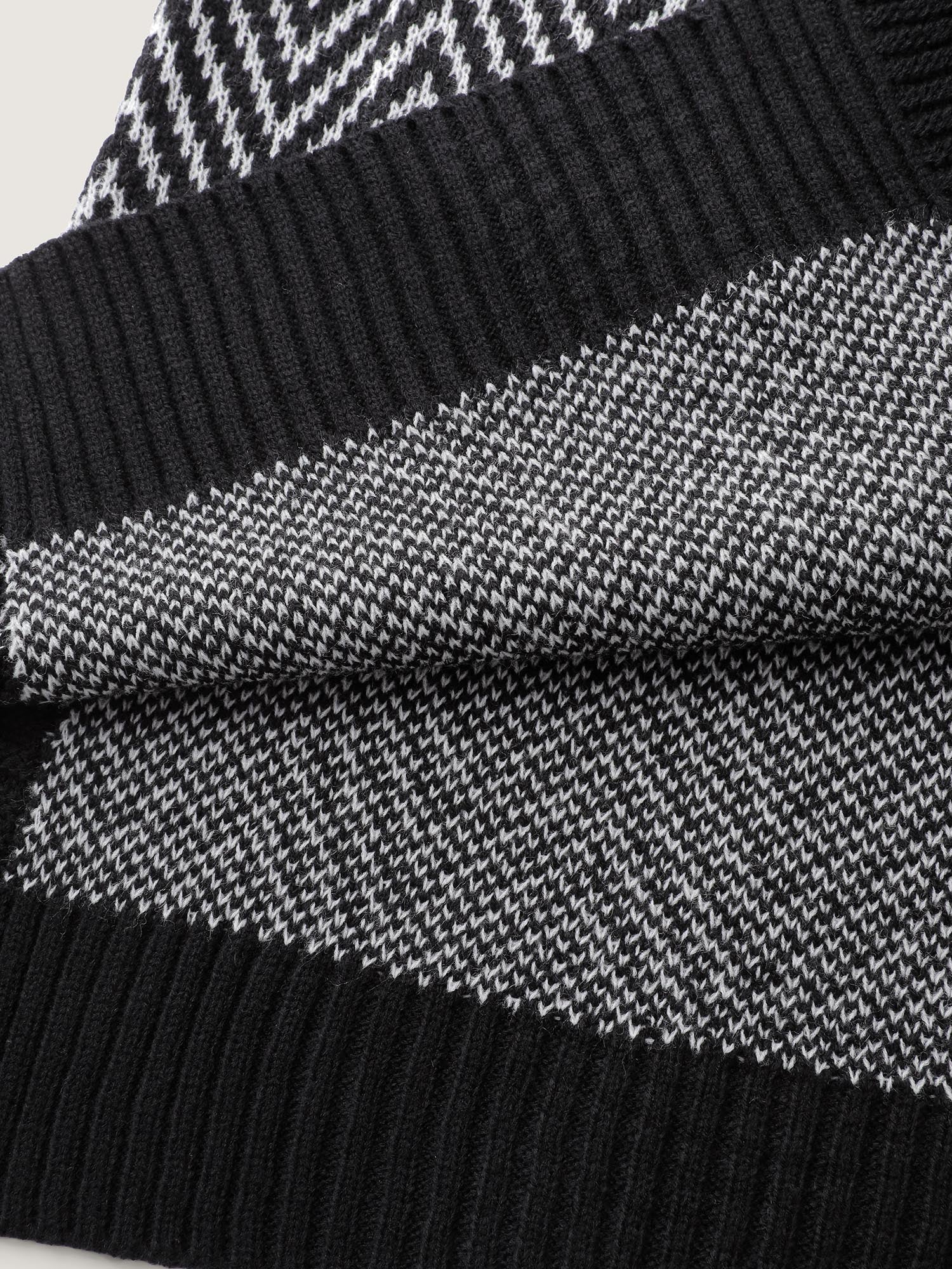 Geometric Pattern Pockets Open-Front Knit Cardigan - Image 6