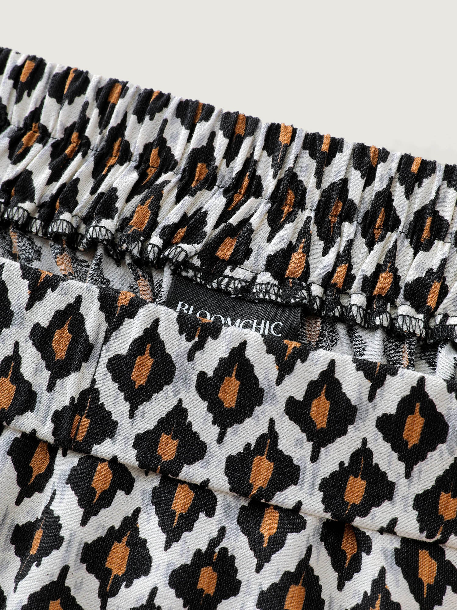 Geometric Pattern Wide-Leg Pants - Image 7