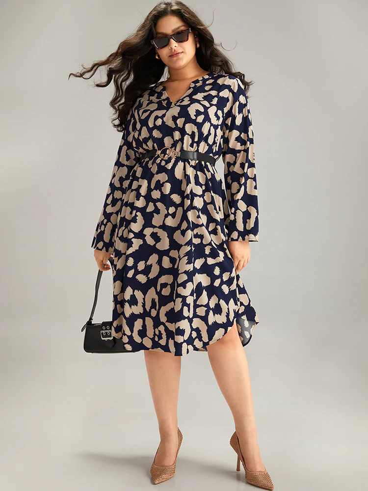 Geometric Pocket Elastic Waist Arc Hem Dress - Image 2