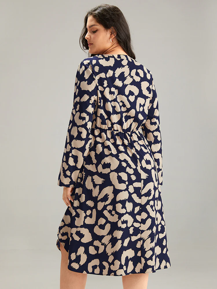 Geometric Pocket Elastic Waist Arc Hem Dress - Image 4