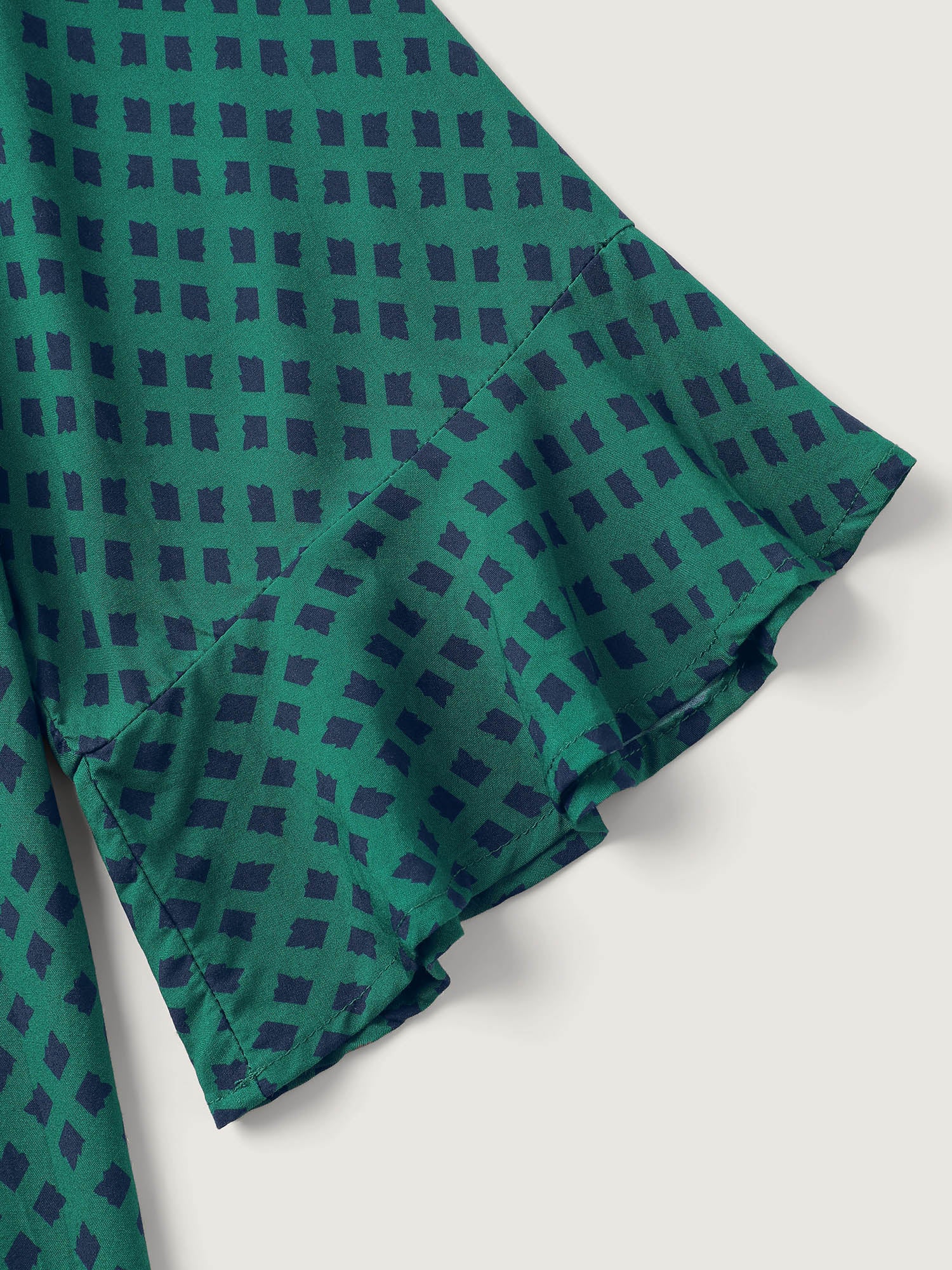 Geometric Print Bust-Ease Split Neck Blouse - Image 8