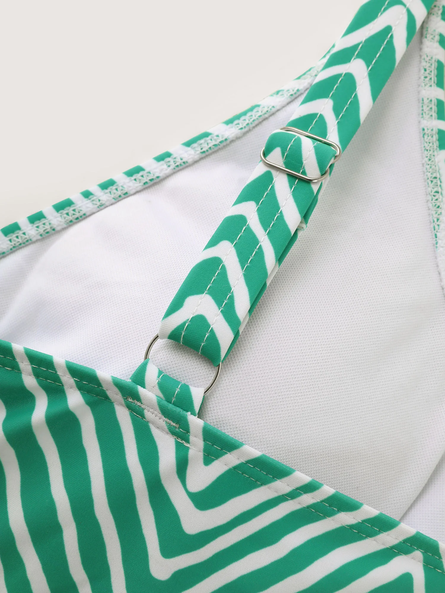 Geometric Print Color Contrast Bikini Top - Image 6