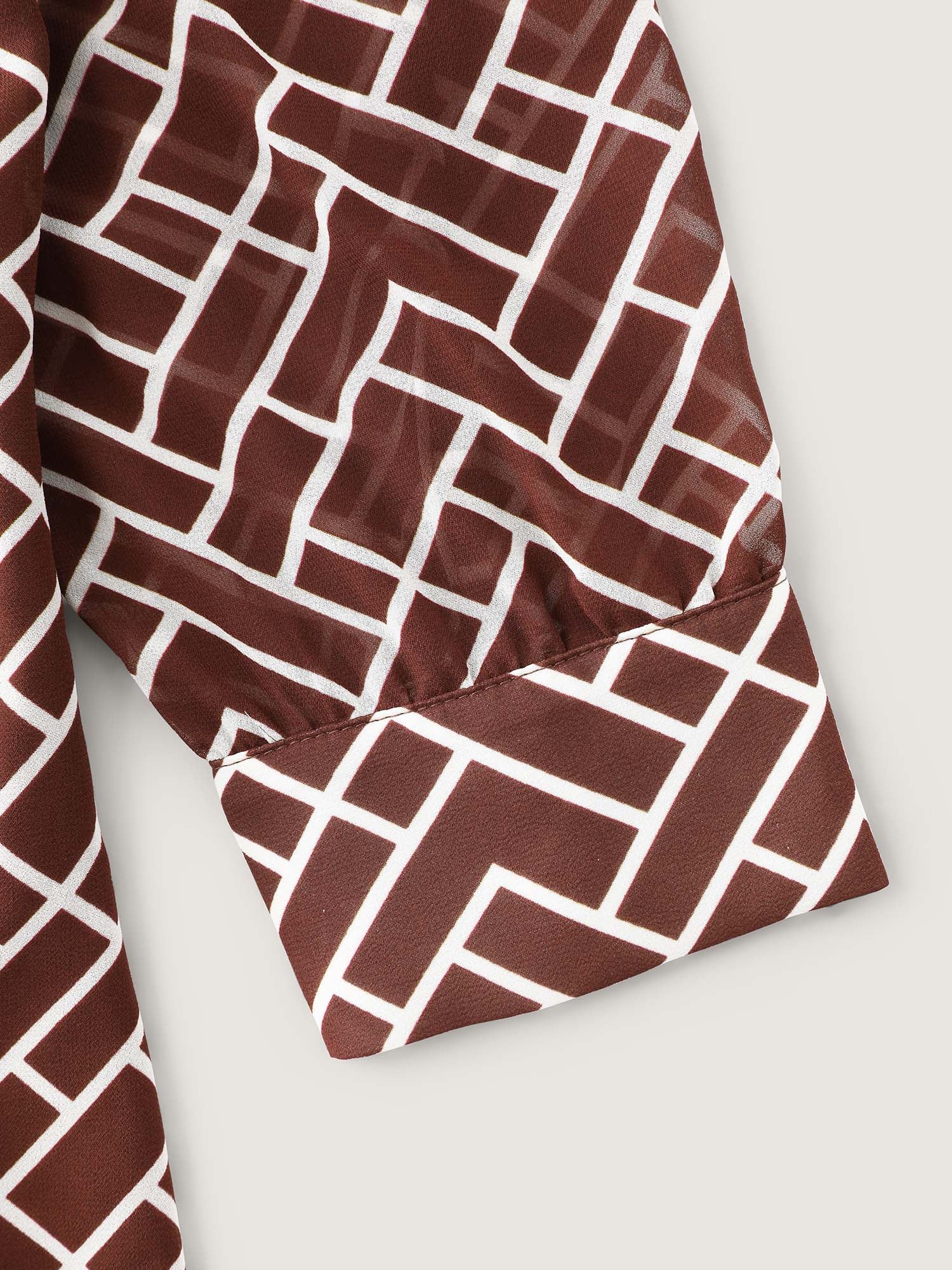 Geometric Print Cut Out Neck Blouse - Image 7