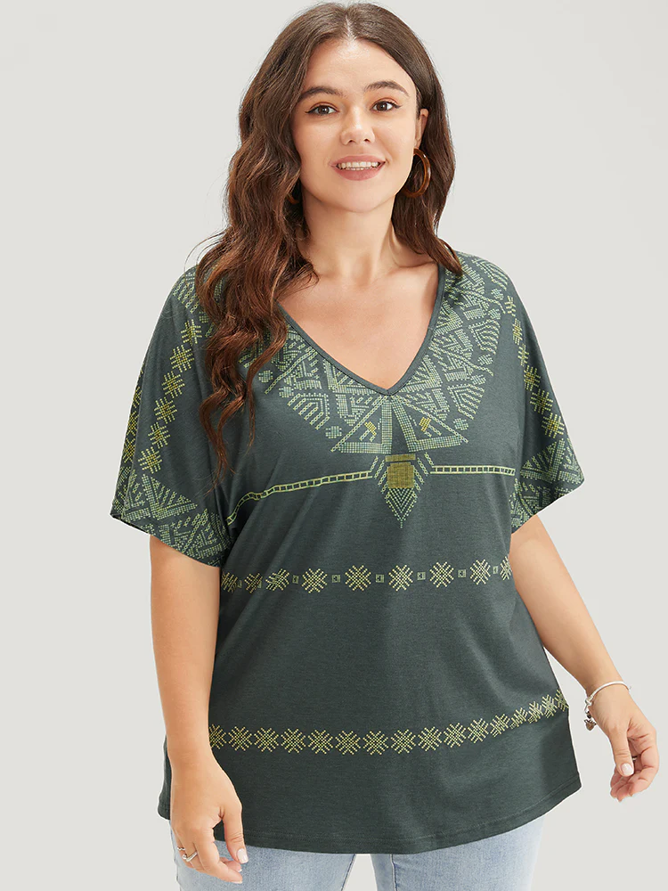 Geometric Print Dolman Sleeve V Neck T-shirt - Image 3