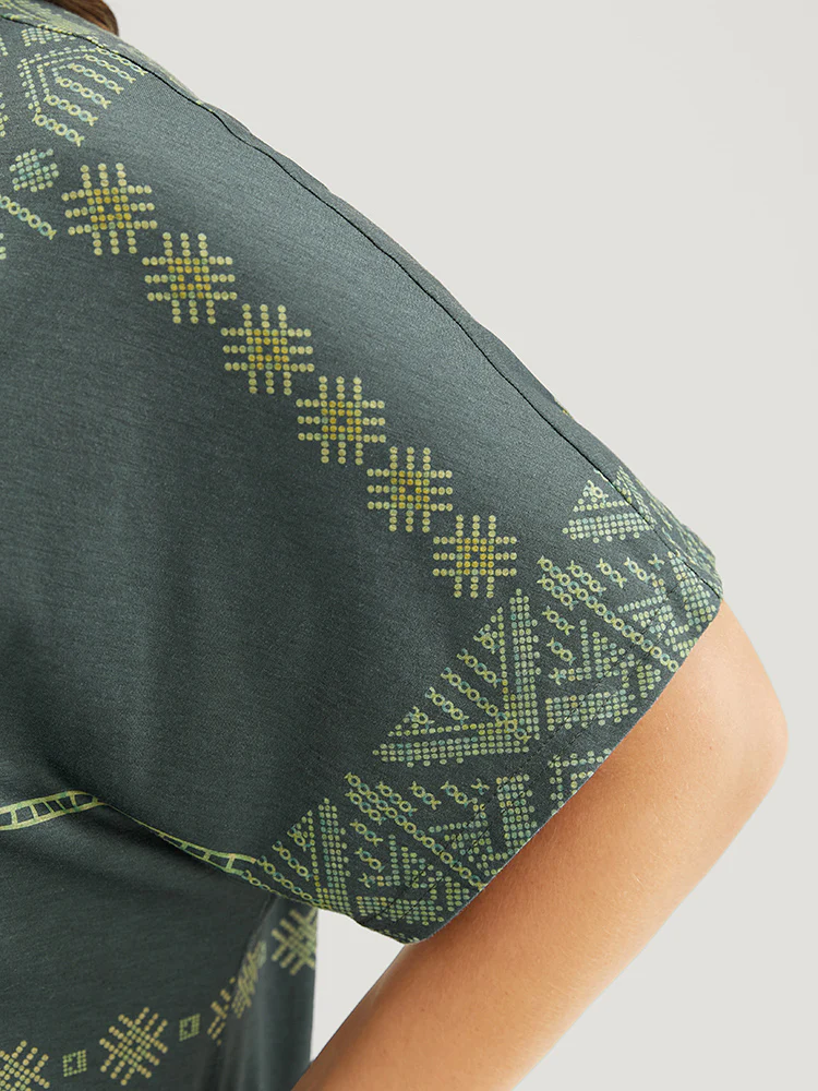 Geometric Print Dolman Sleeve V Neck T-shirt - Image 9