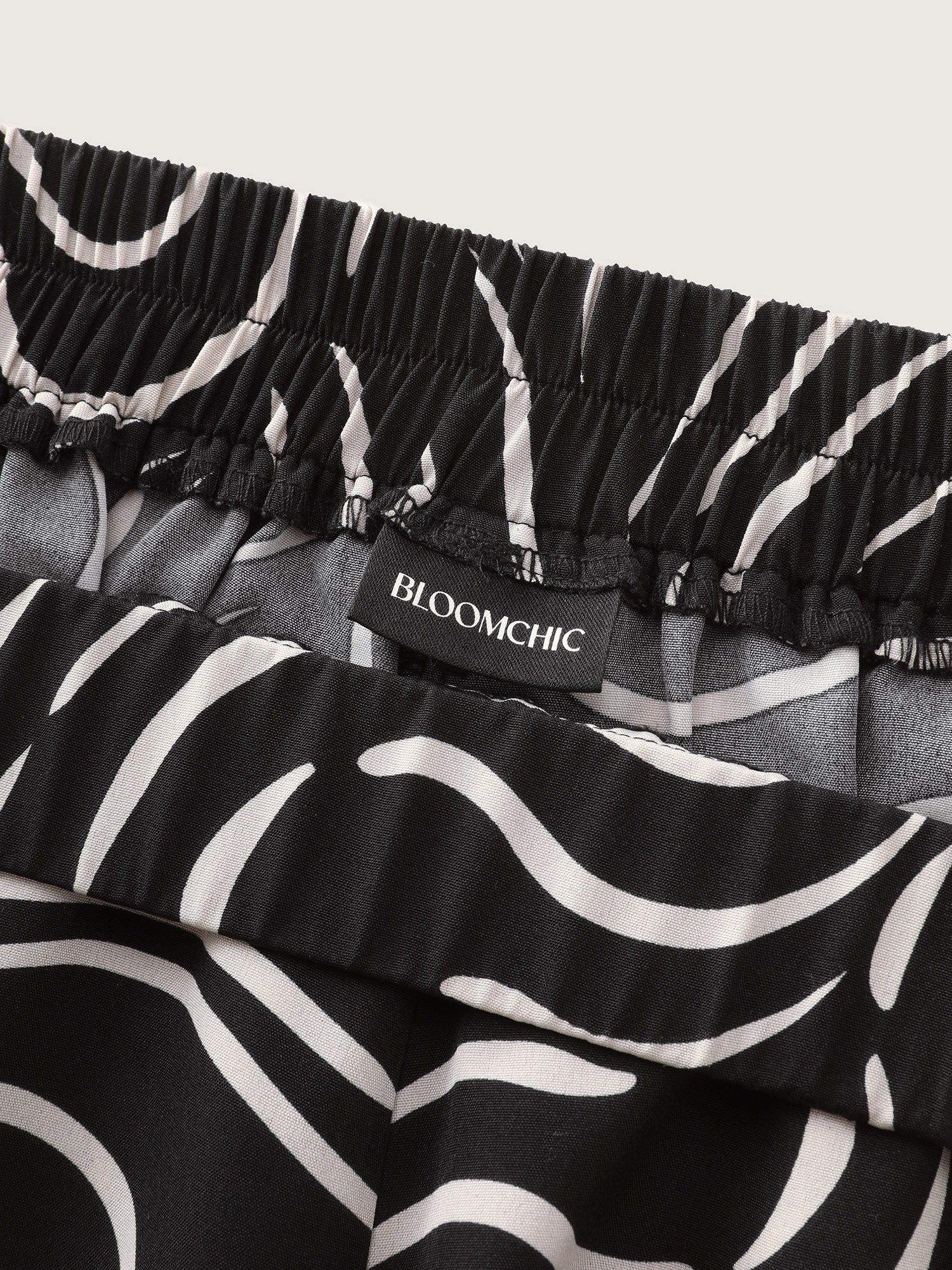Geometric Print Elastic Waist Pants - Image 6