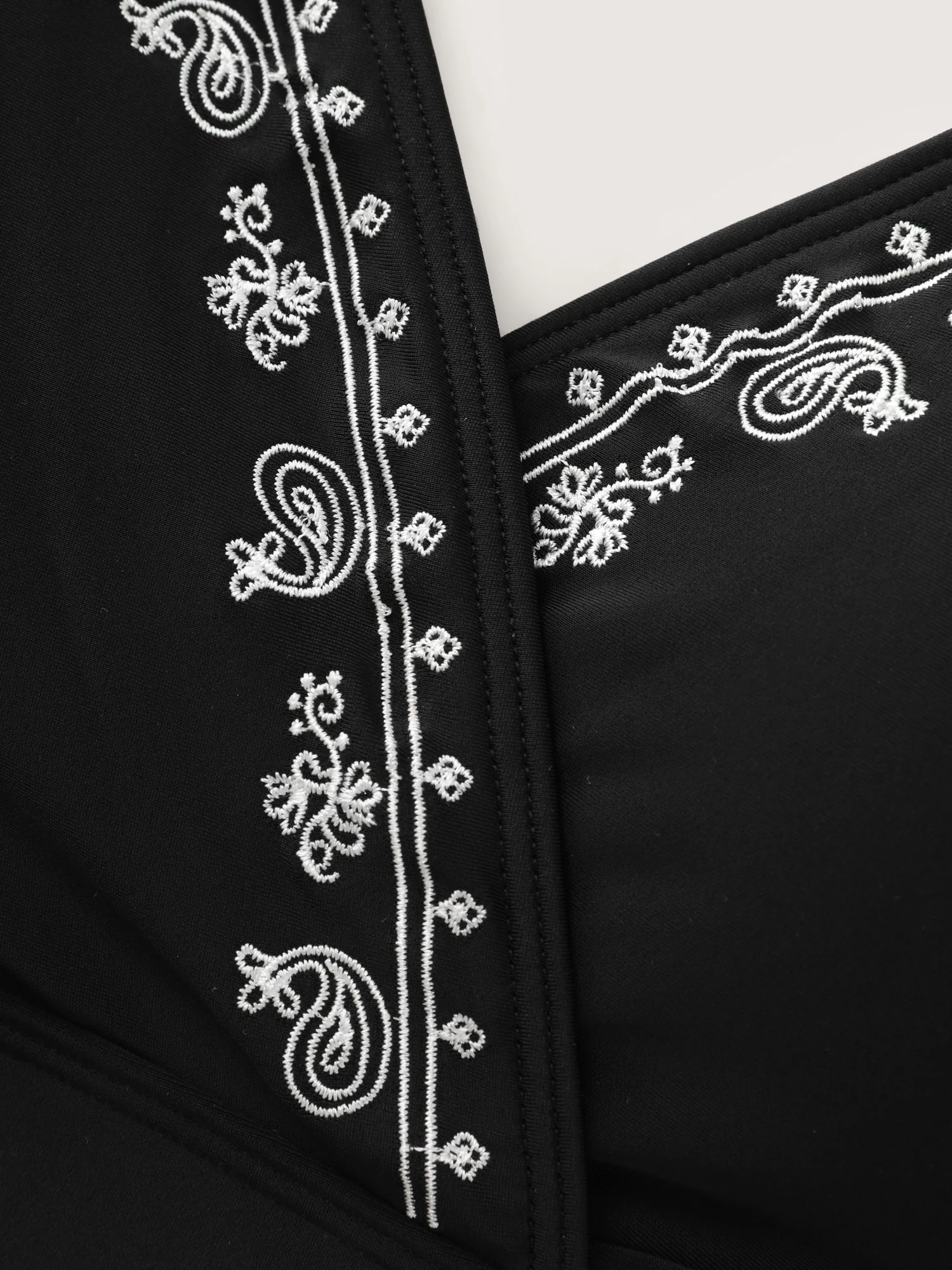 Geometric Print Embroidered Neckline Swim Dress - Image 7