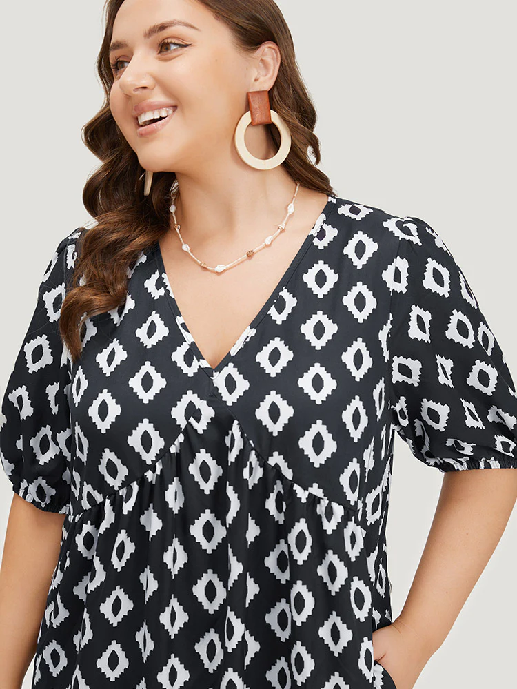 Geometric Print Gathered Pocket Puff Sleeve Dress - Image 8