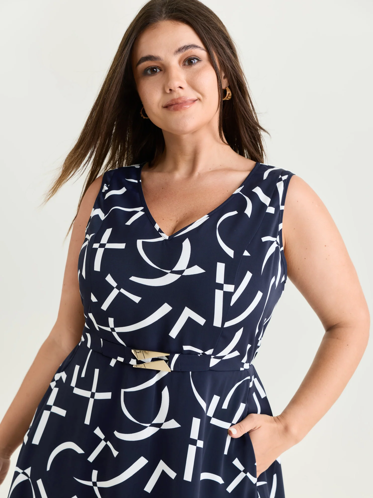 Geometric Print Metallic Detail Midi Dress - Image 2