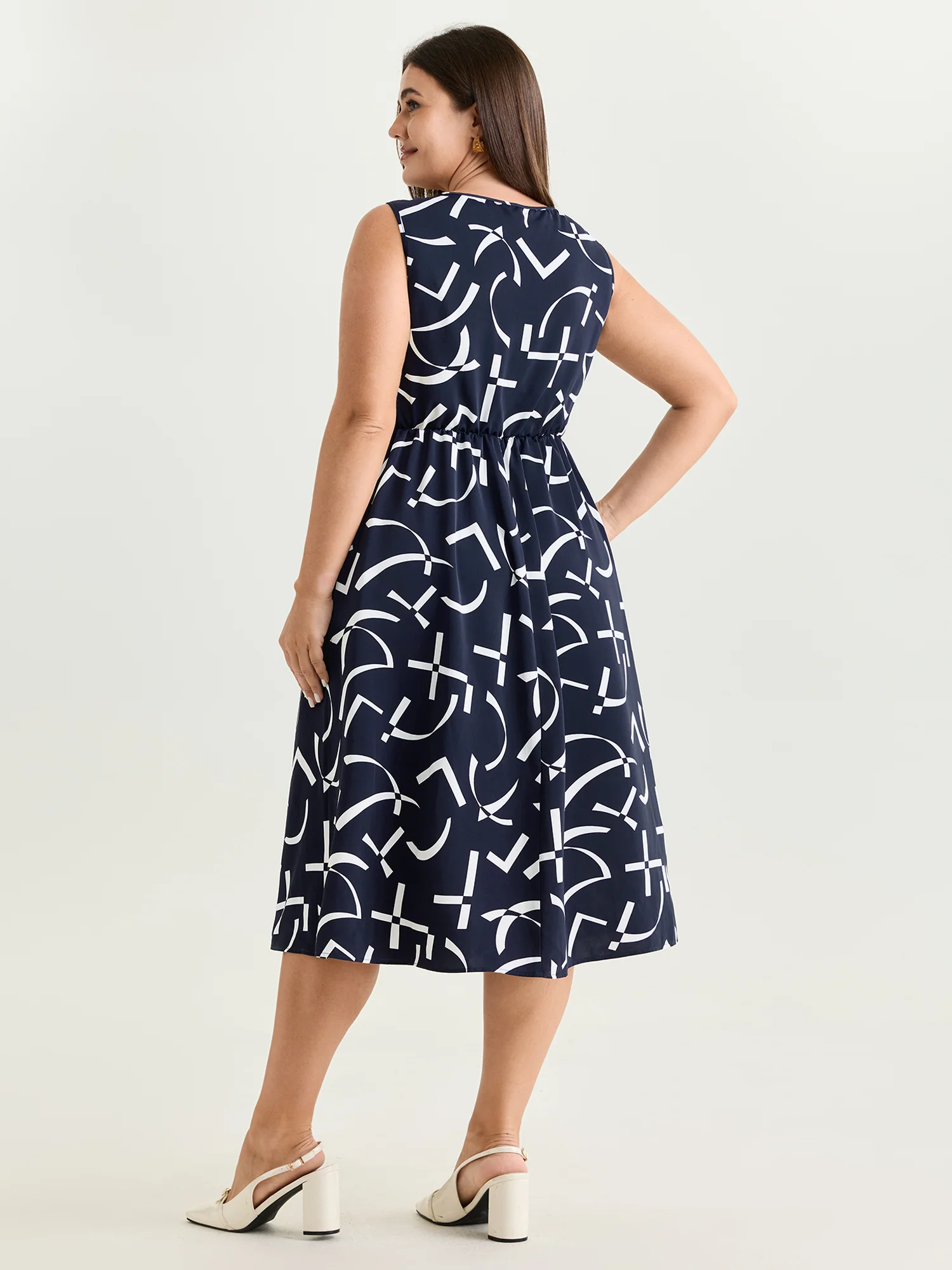 Geometric Print Metallic Detail Midi Dress - Image 4