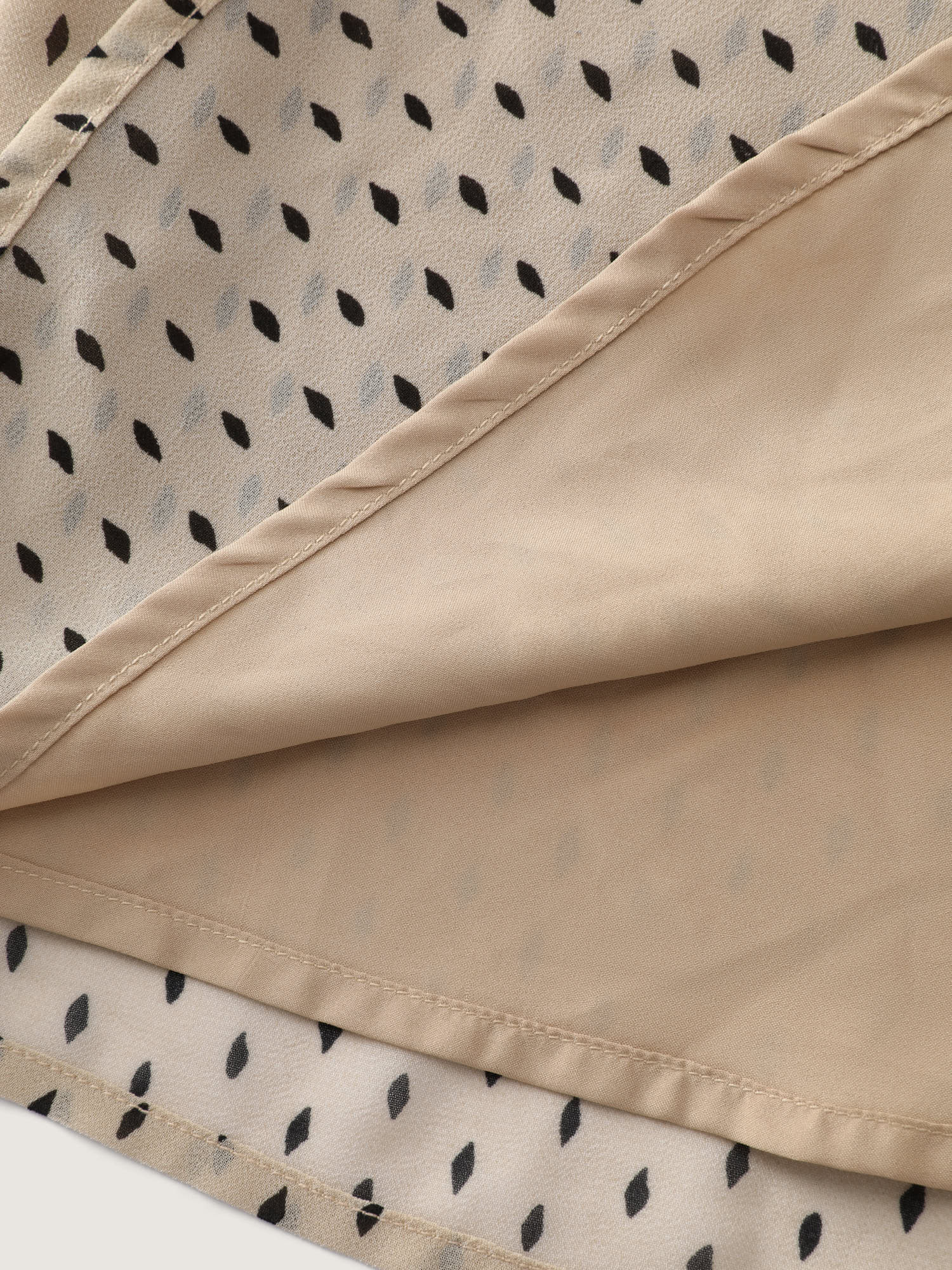 Geometric Print Pleated Ruffled Neck Blouse - Image 6