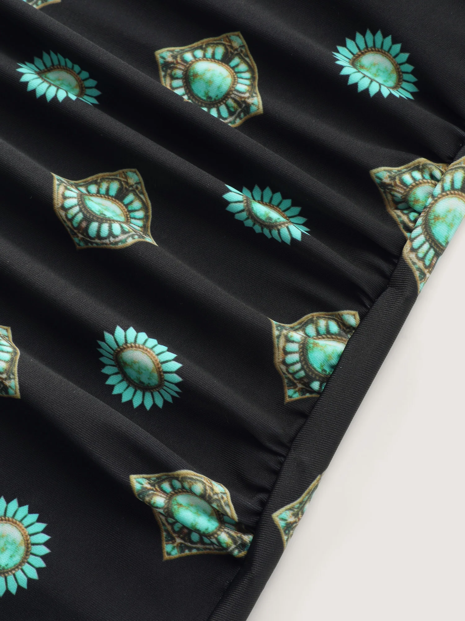 Geometric Print Pleated Tummy-Control One-Piece Swimsuit - Image 10