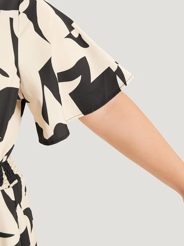 Geometric Print Pocket Surplice Neck Shirred Dress - Image 8