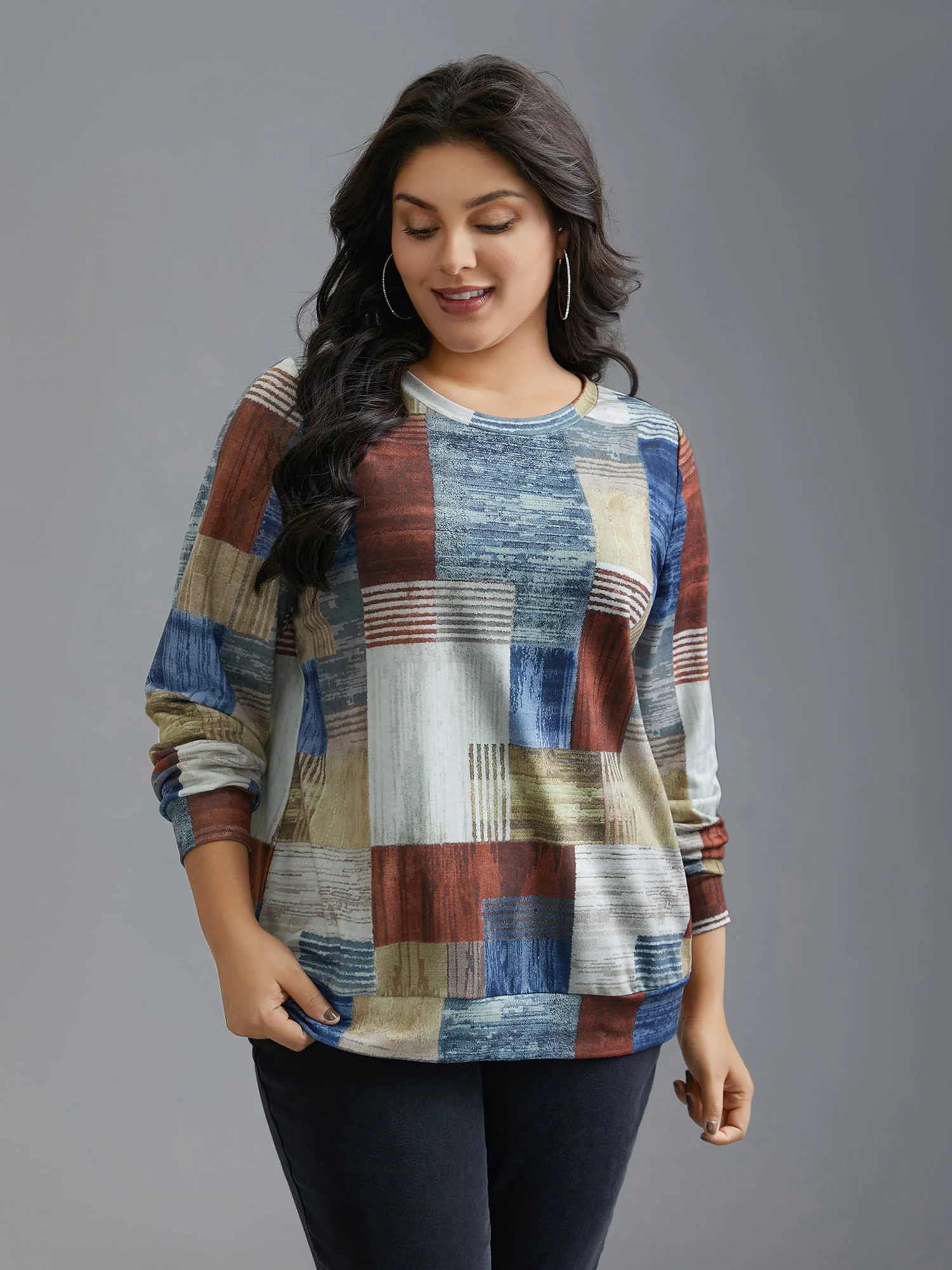 Geometric Print Round Neck Sweatshirt - Image 5