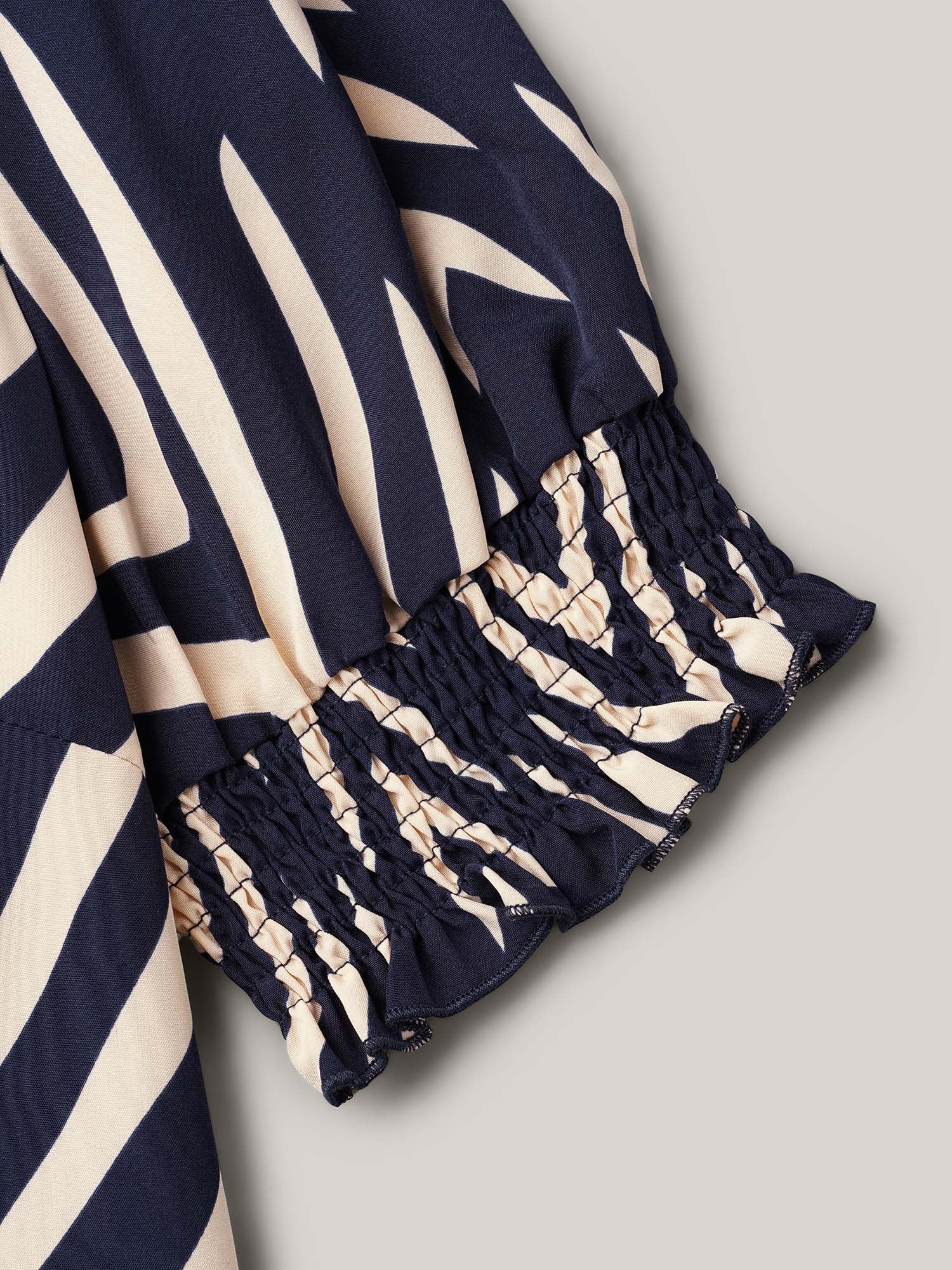 Geometric Print Ruffled Shirred Blouse - Image 12