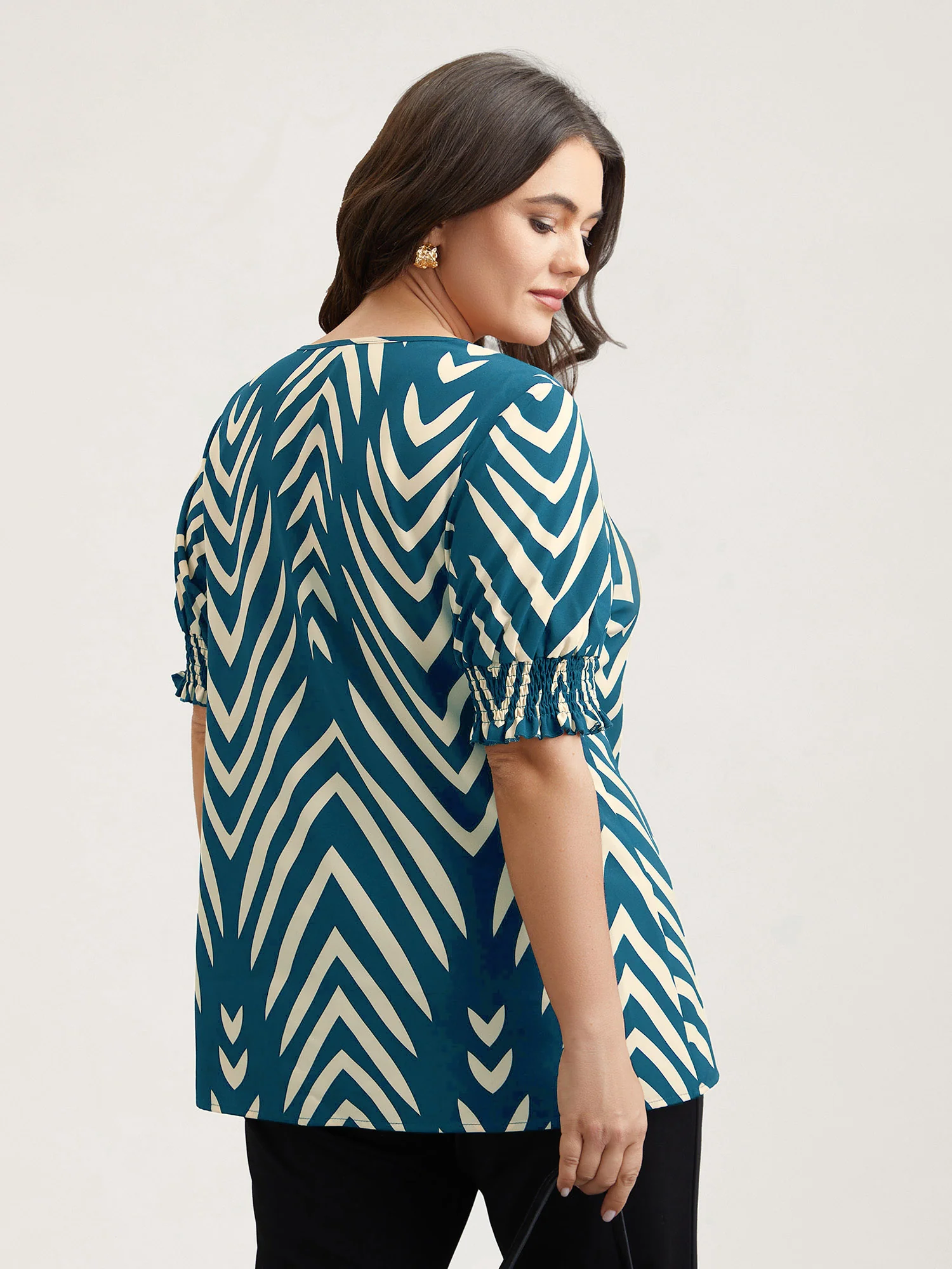 Geometric Print Ruffled Shirred Blouse - Image 5