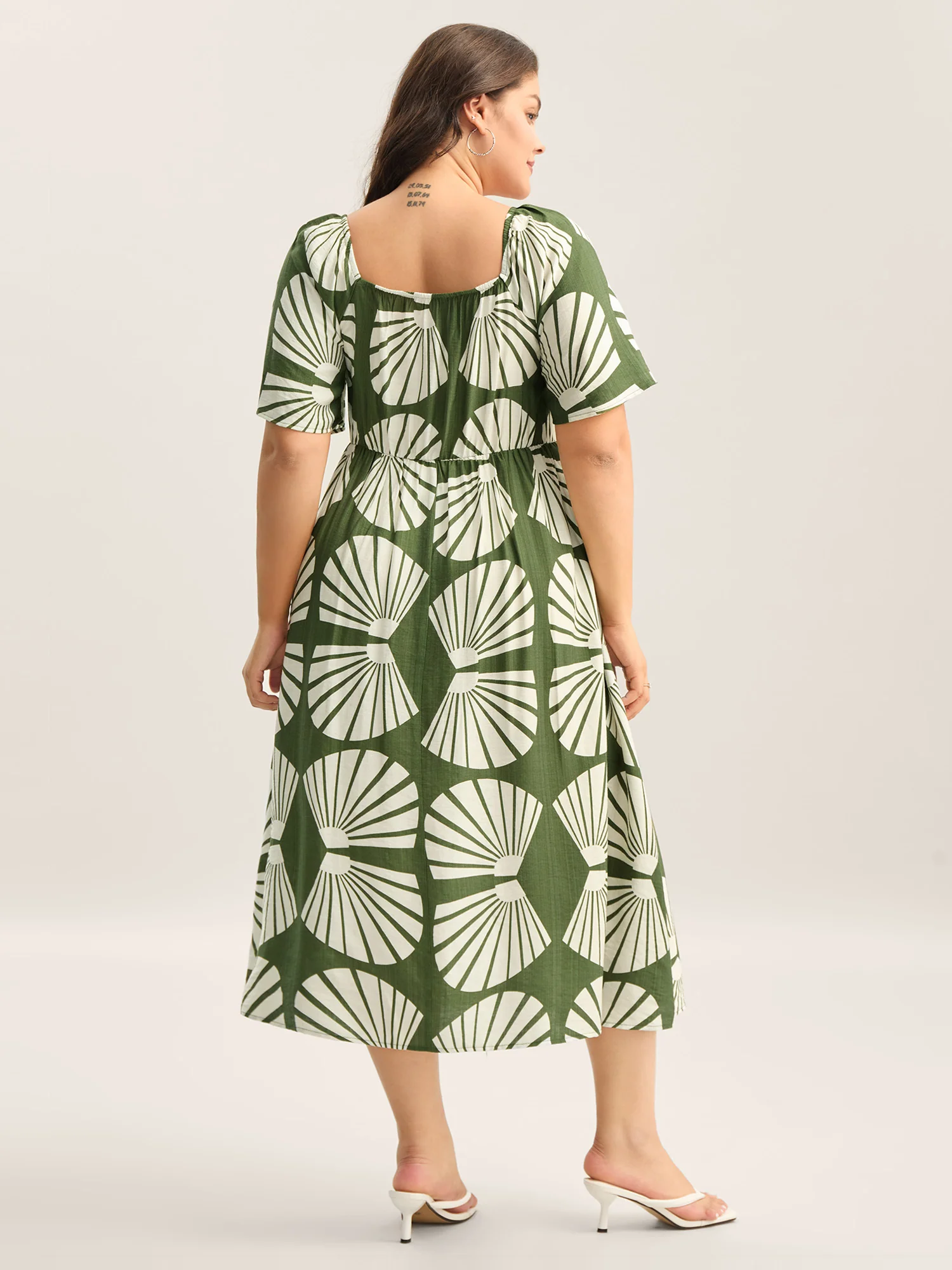 Geometric Print Square Neck Cinched Midi Dress - Image 4