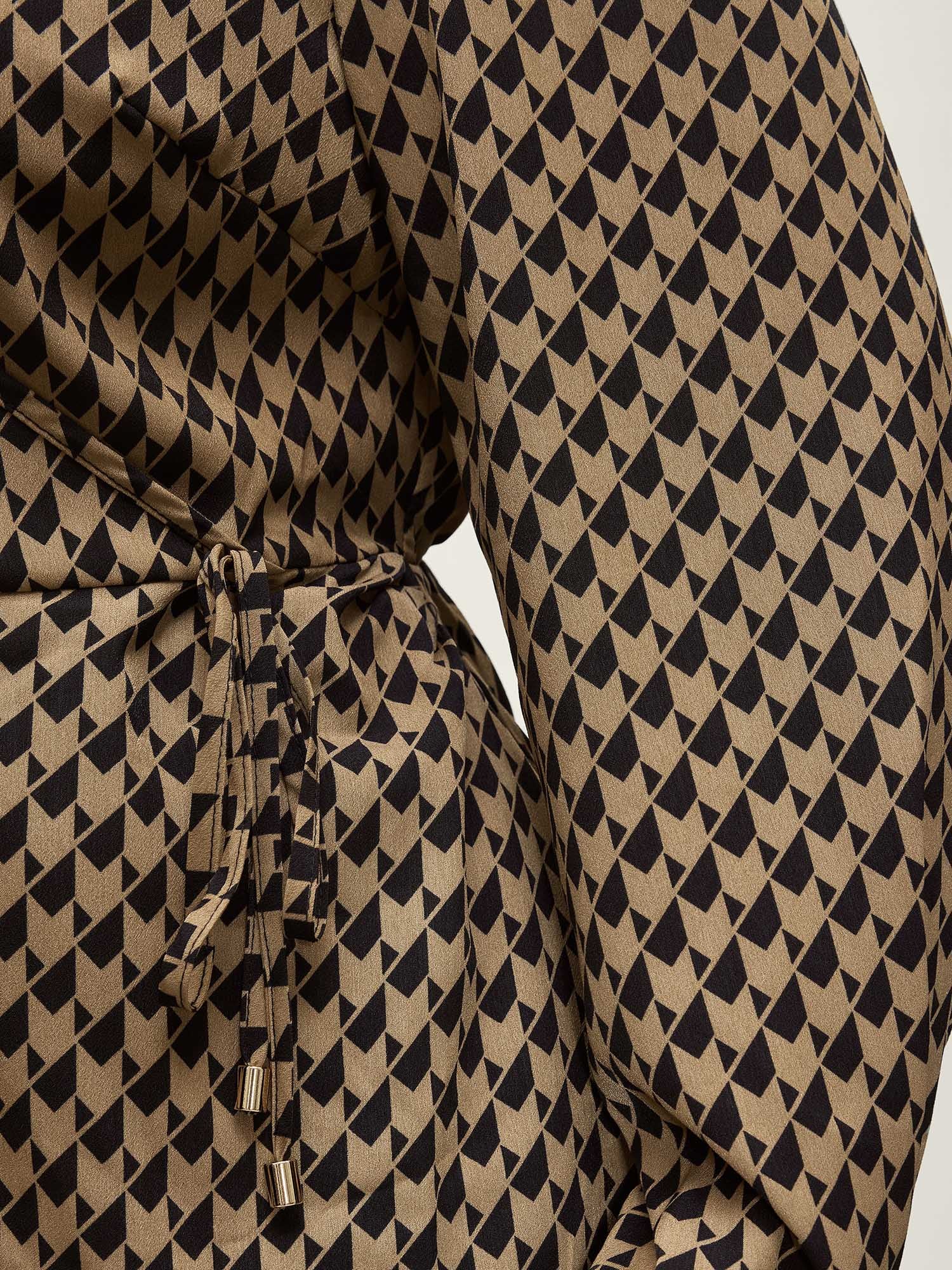Geometric Print Surplice Waist-Defining Blouse - Image 3