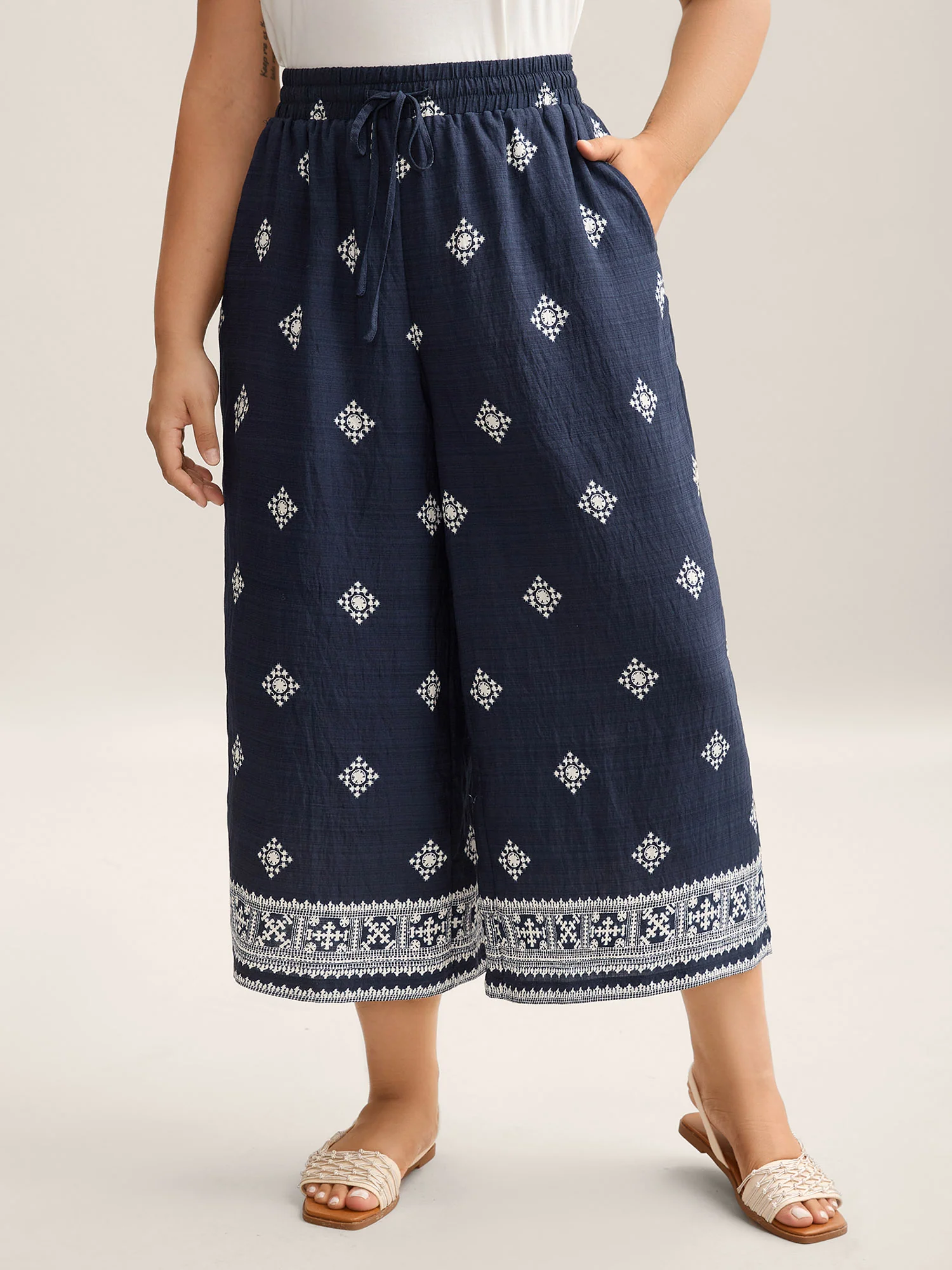 Geometric Print Tied Wide-Leg Pants - Image 2