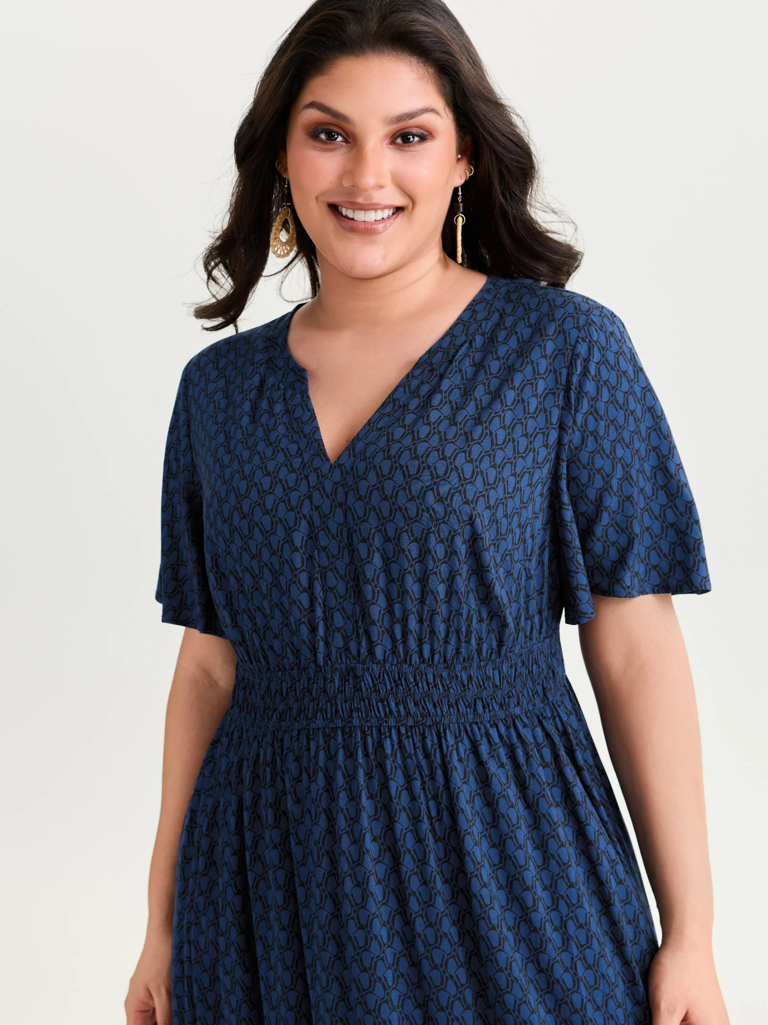 Geometric Print Waist-Cinched Tiered Midi Dress - Image 13