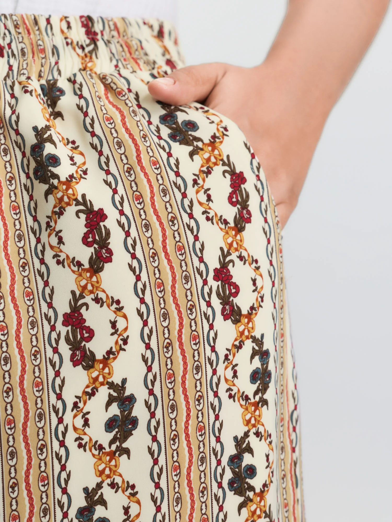 Geometric Stripe Print Pockets Straight-Leg Pants - Image 3