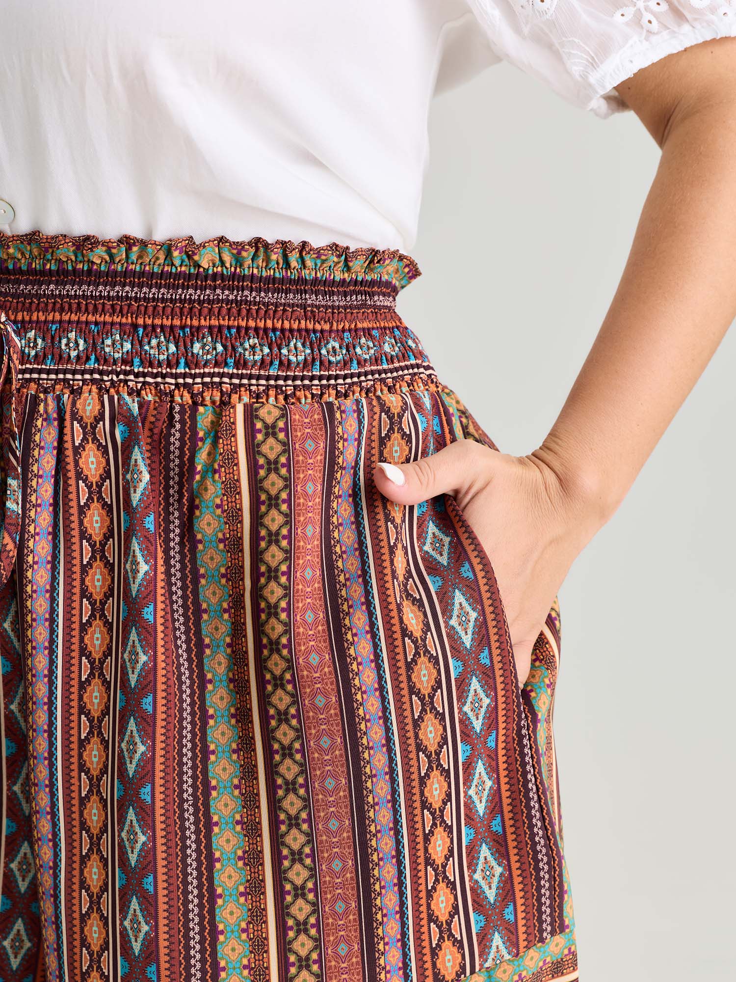 Geometric Striped Drawstring Waist Shorts - Image 3
