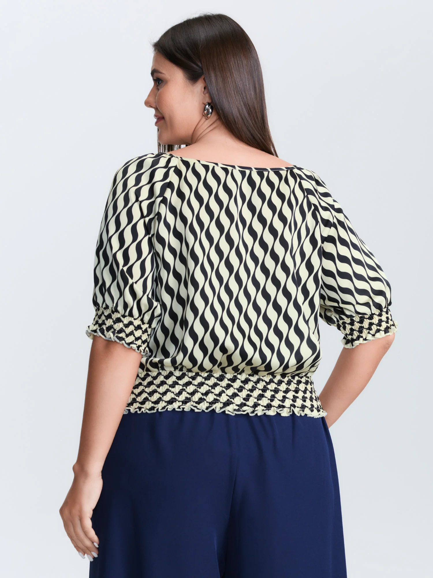Geometric Stripes Stretchy Hem Blouse - Image 4