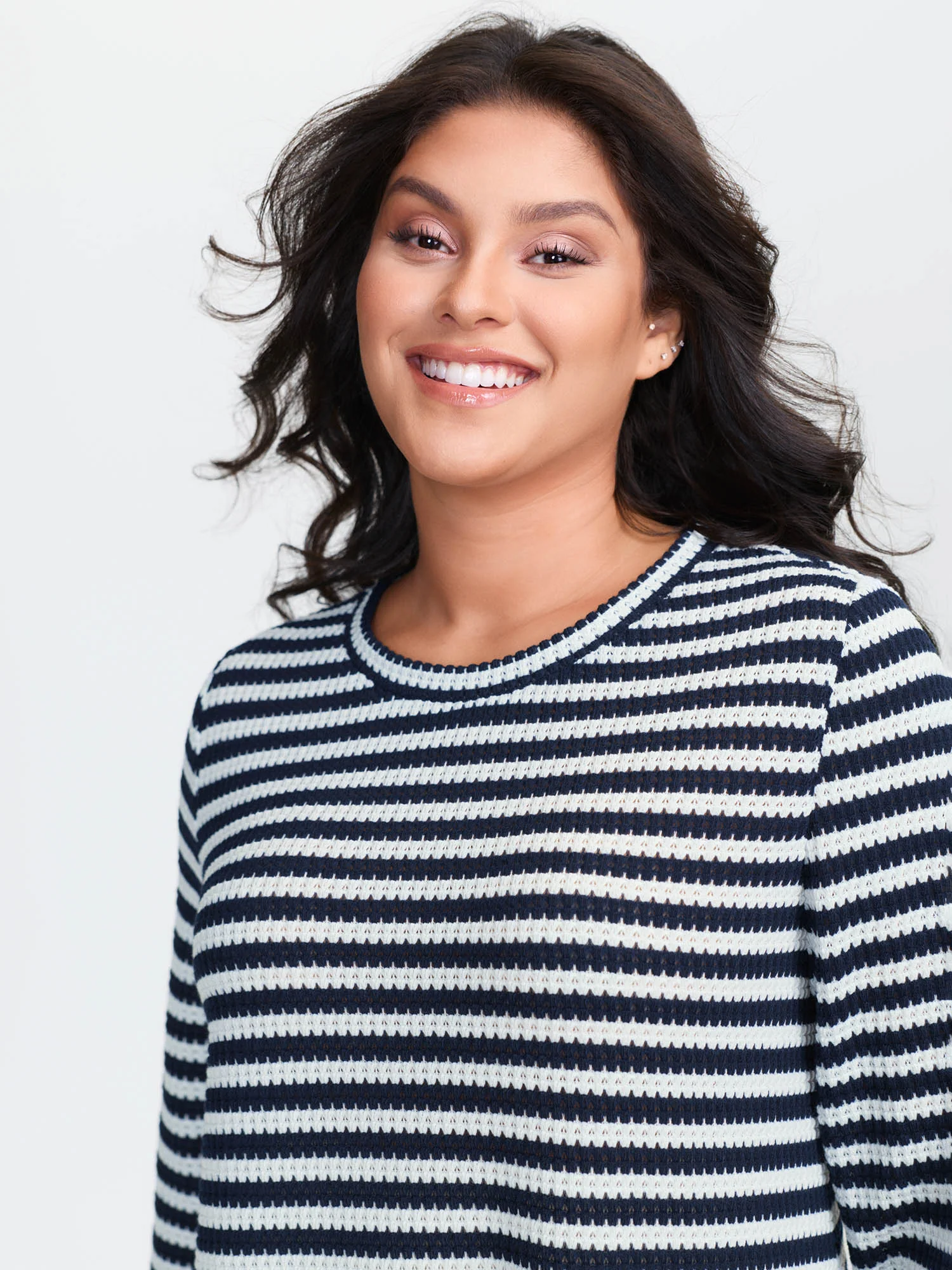 Geometric Texture Split Hem T-Shirt - Image 11