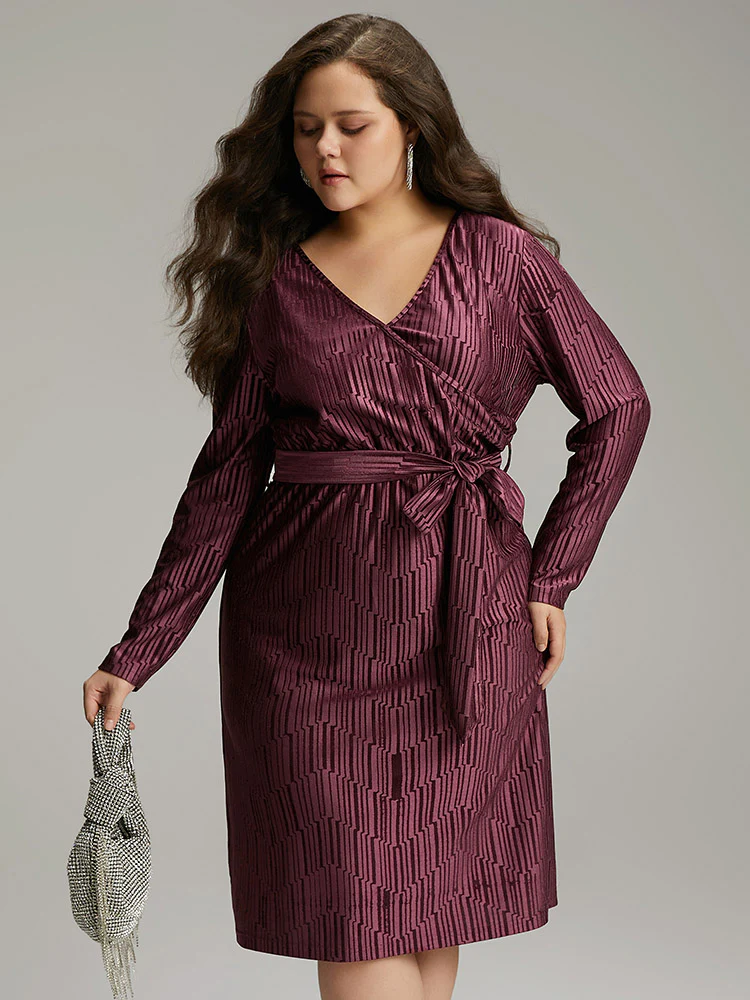 Geometric Velvet Belted Split Hem Dress - Image 2