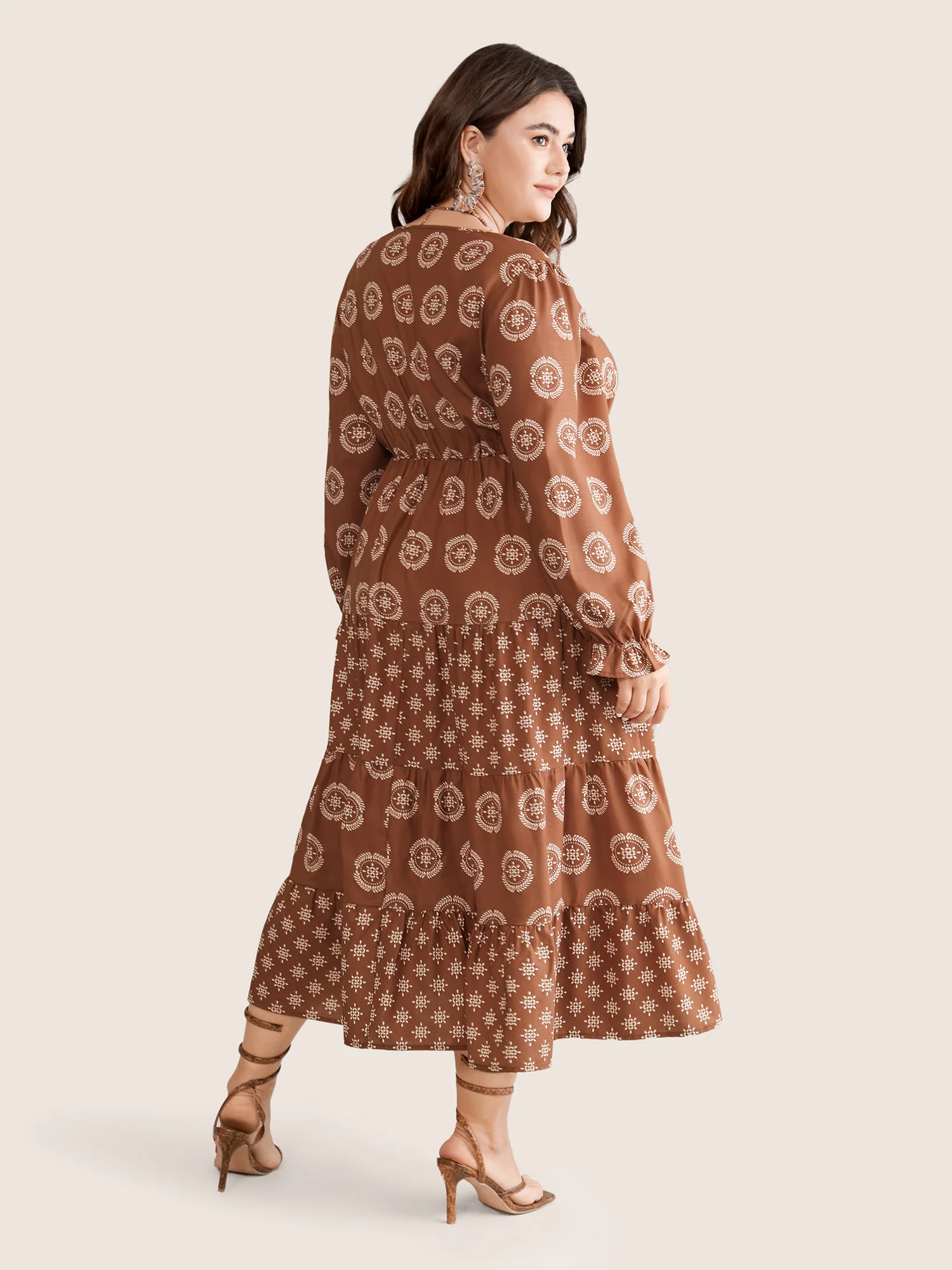 Geometric Wrap Ruffle Layered Hem Dress - Image 3