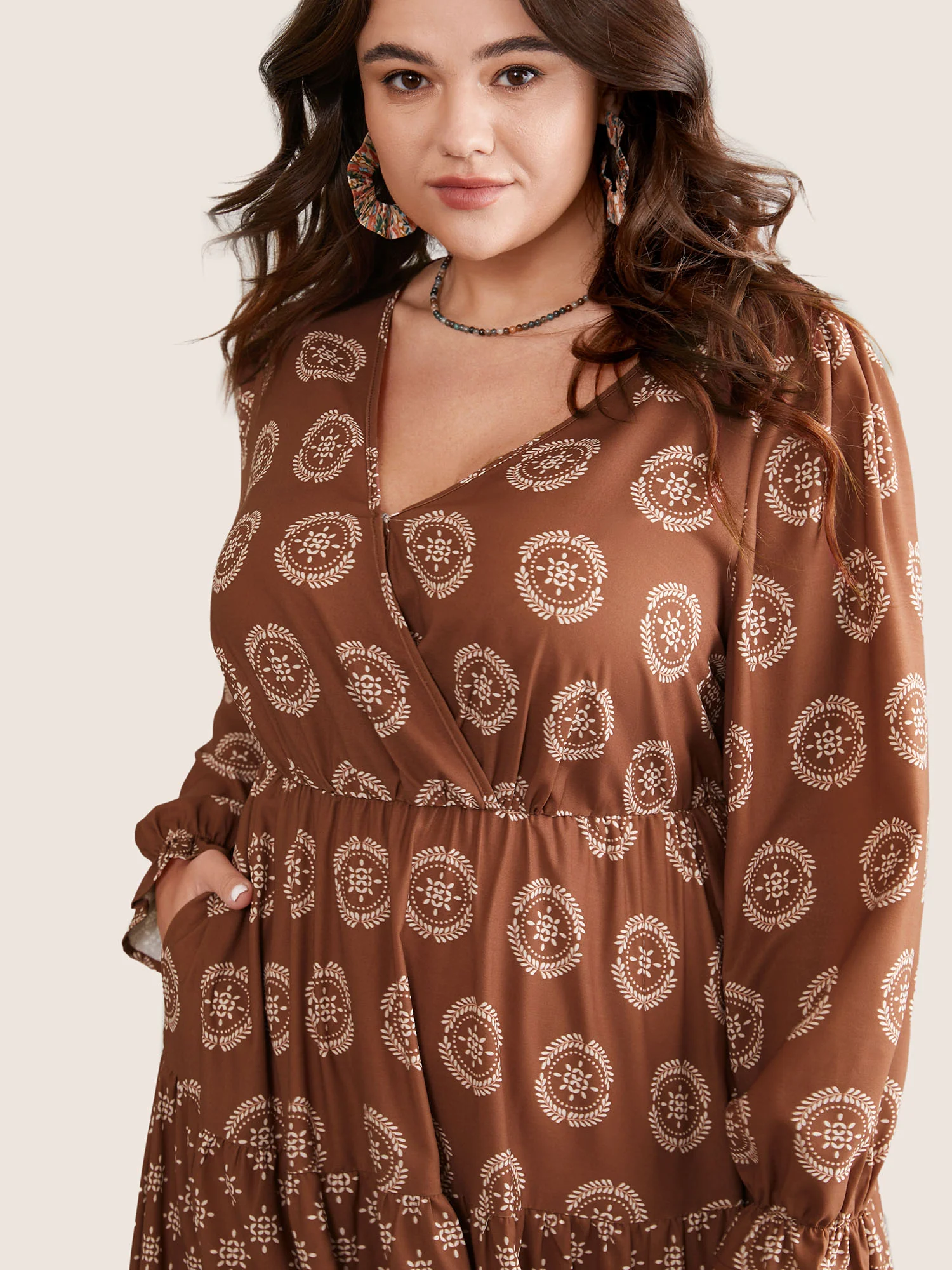 Geometric Wrap Ruffle Layered Hem Dress - Image 4