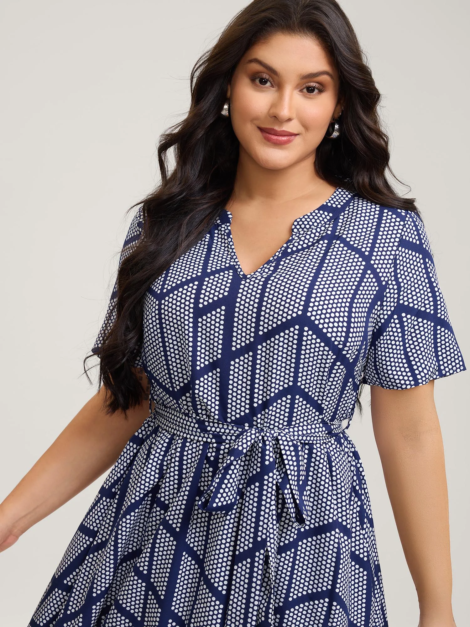 Geometrical Print Notched Collar Belted Midi Dress - Image 2