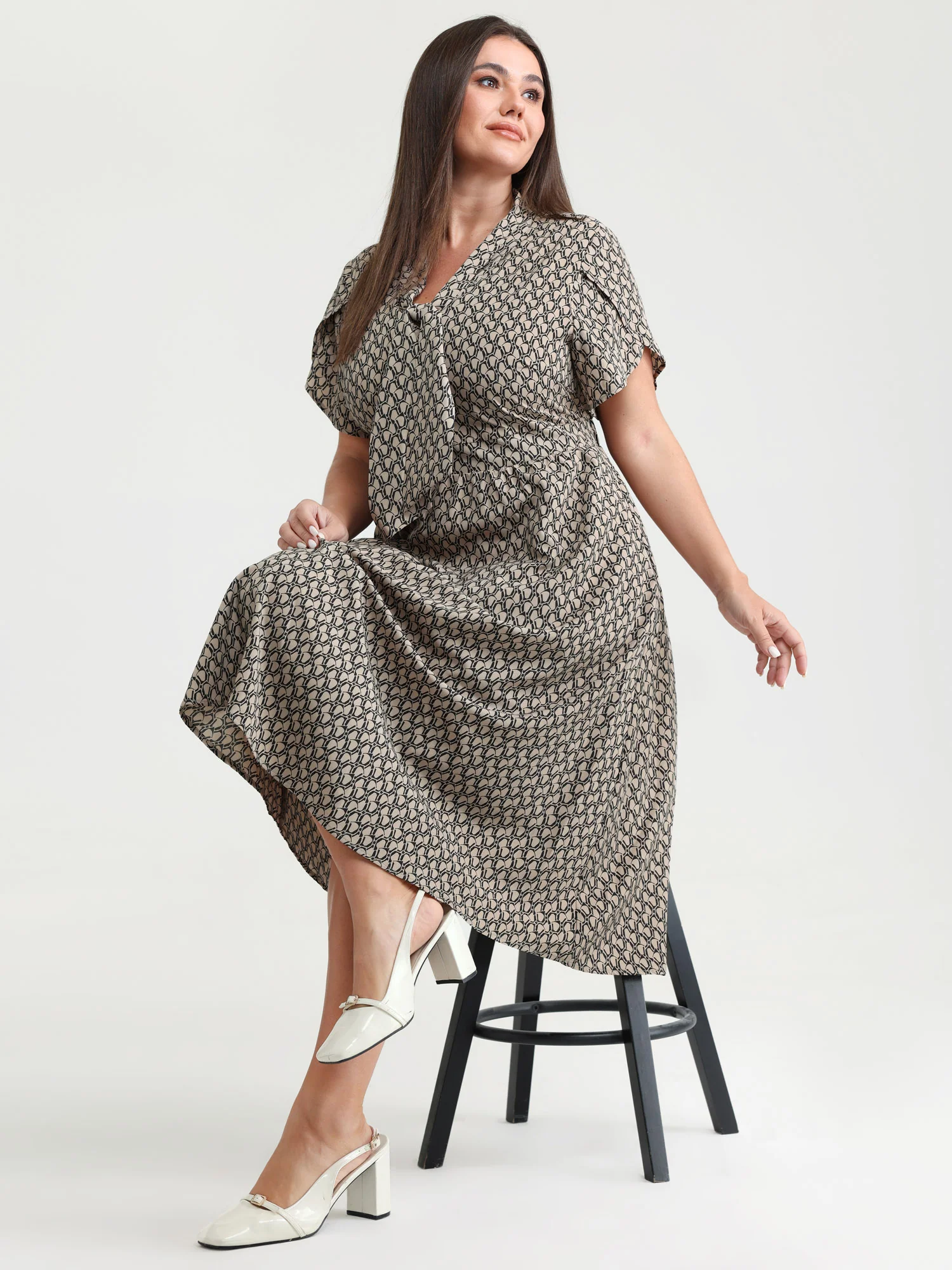 Geometrical Print Petal Sleeve Midi Dress - Image 3