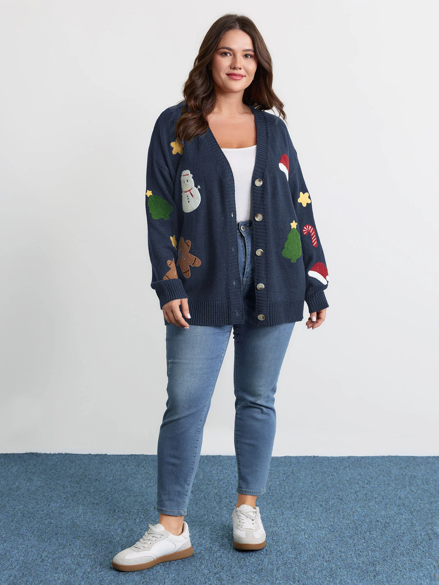 Gingerbread Santa Embroidery Knit Cardigan - Image 17