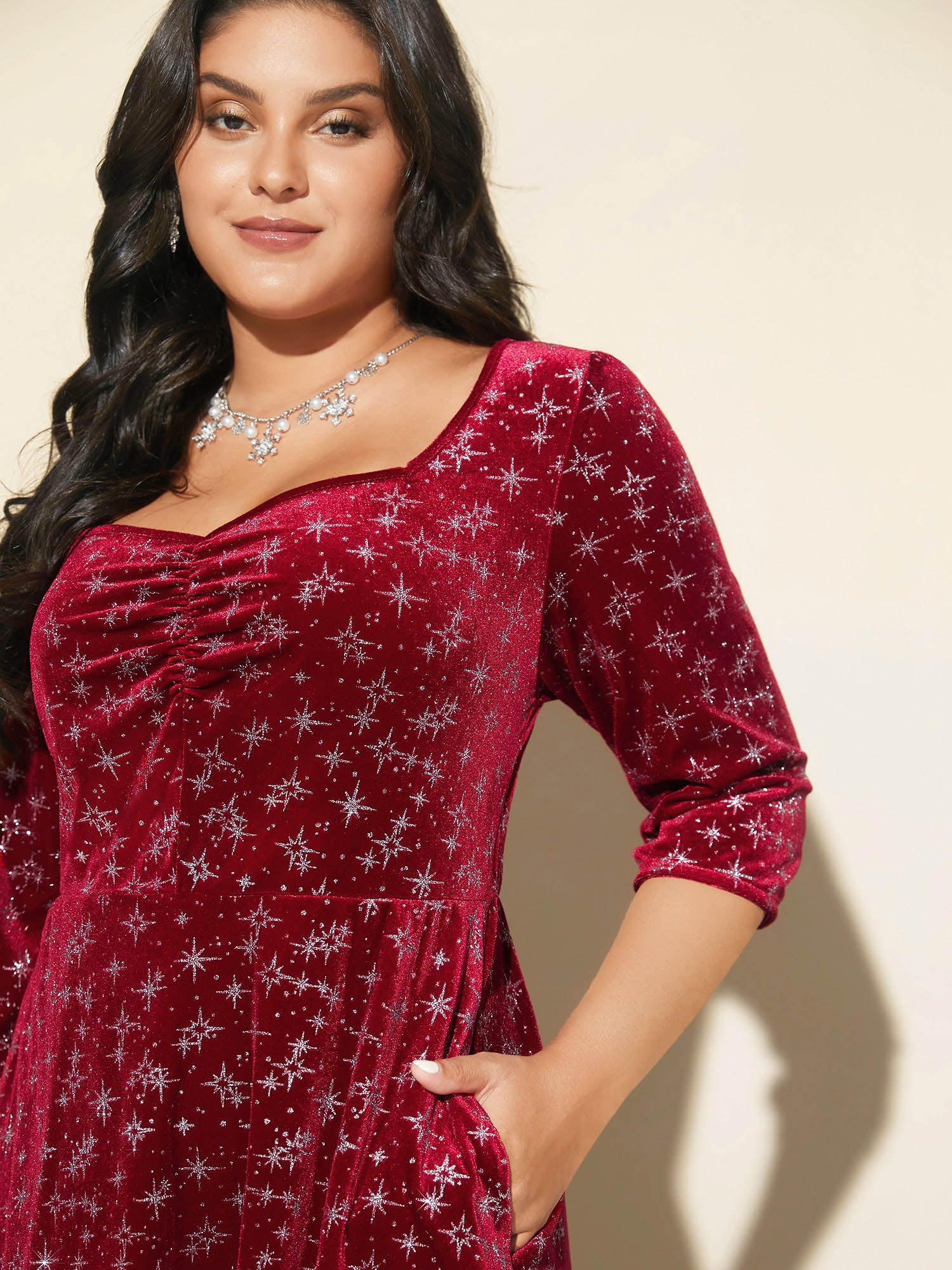 Embossed Velvet Sweetheart Neckline Midi Dress - Image 2
