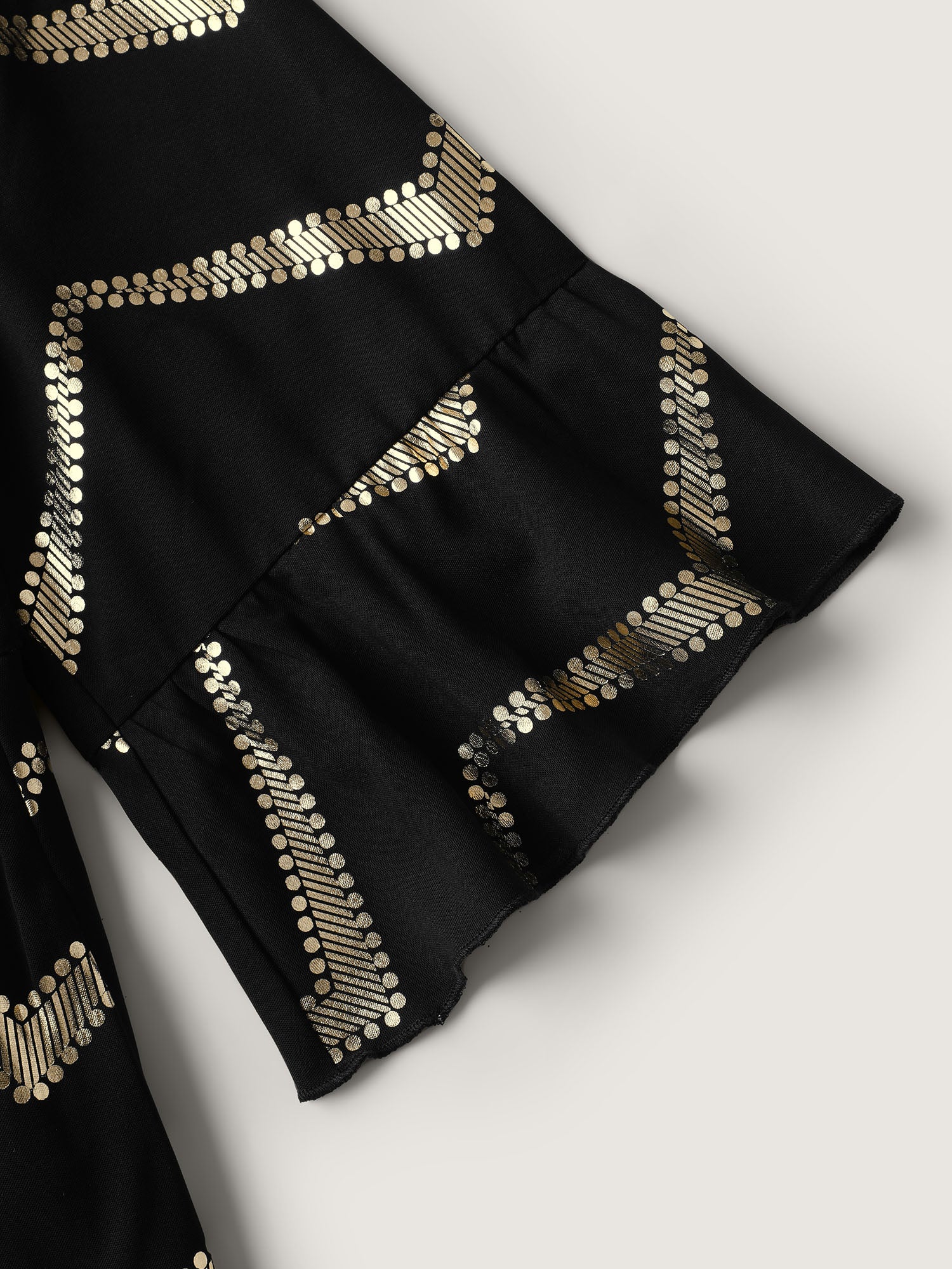 Gold Stamping Wavy Knee-Length Dress - Image 5