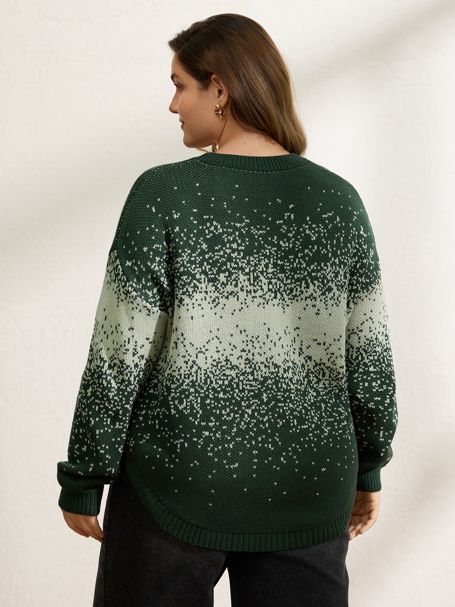 Gradient Color Sprinkle Curvy Hem Pullover - Image 4