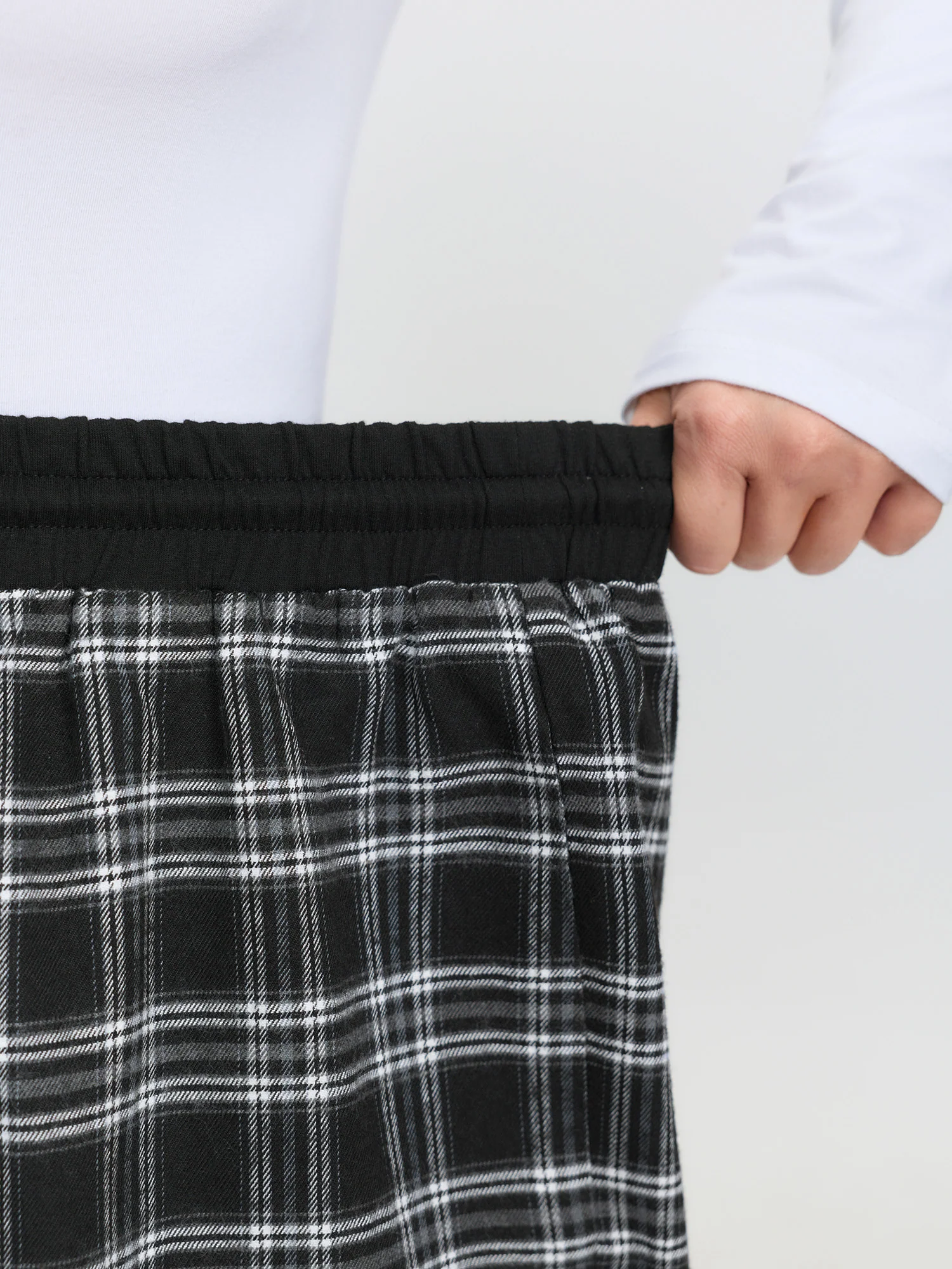 Grid Pattern Contrast Drawstring Pants - Image 4