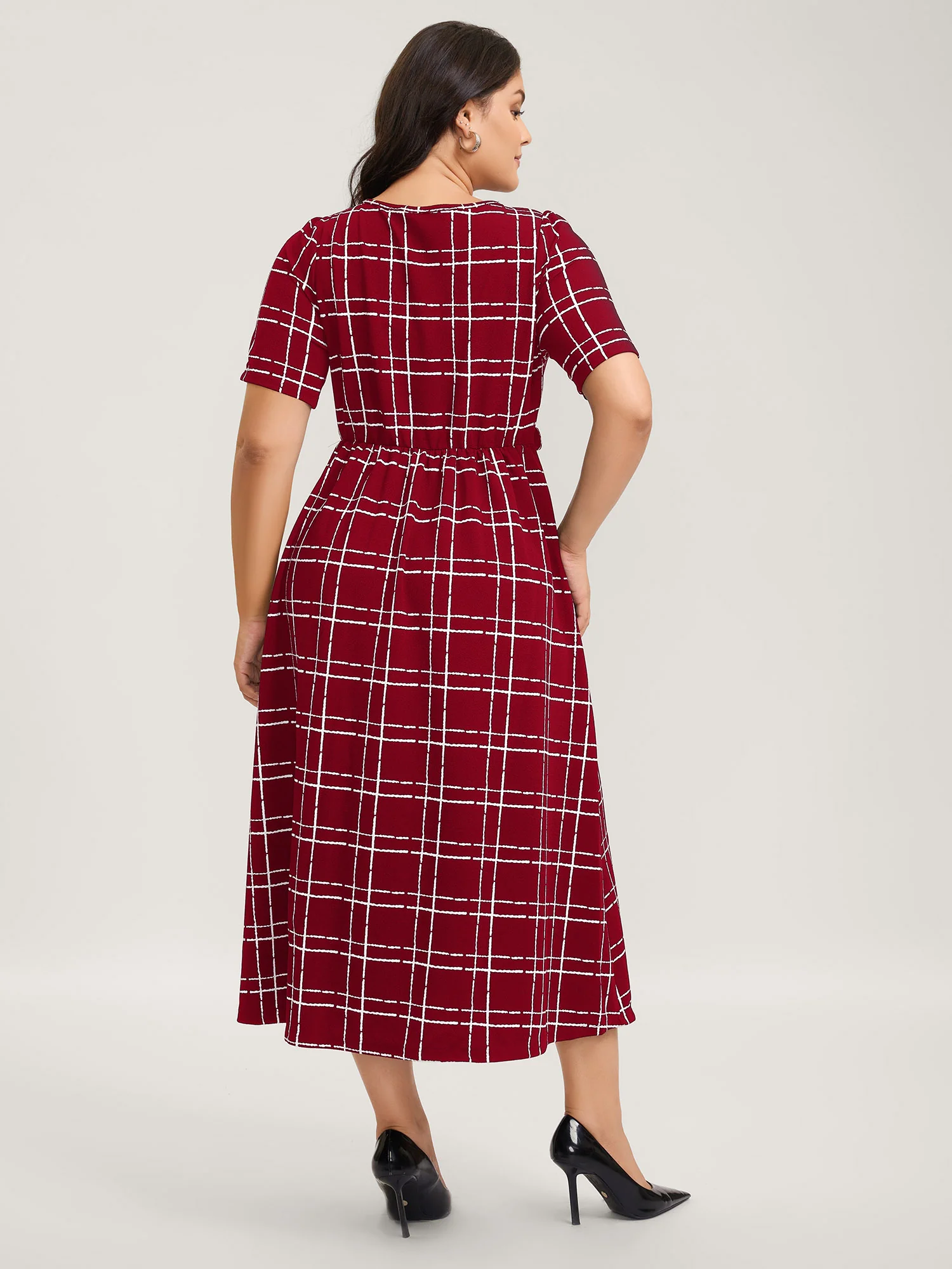Grid Print Knit Belted Midi Dress - Image 15