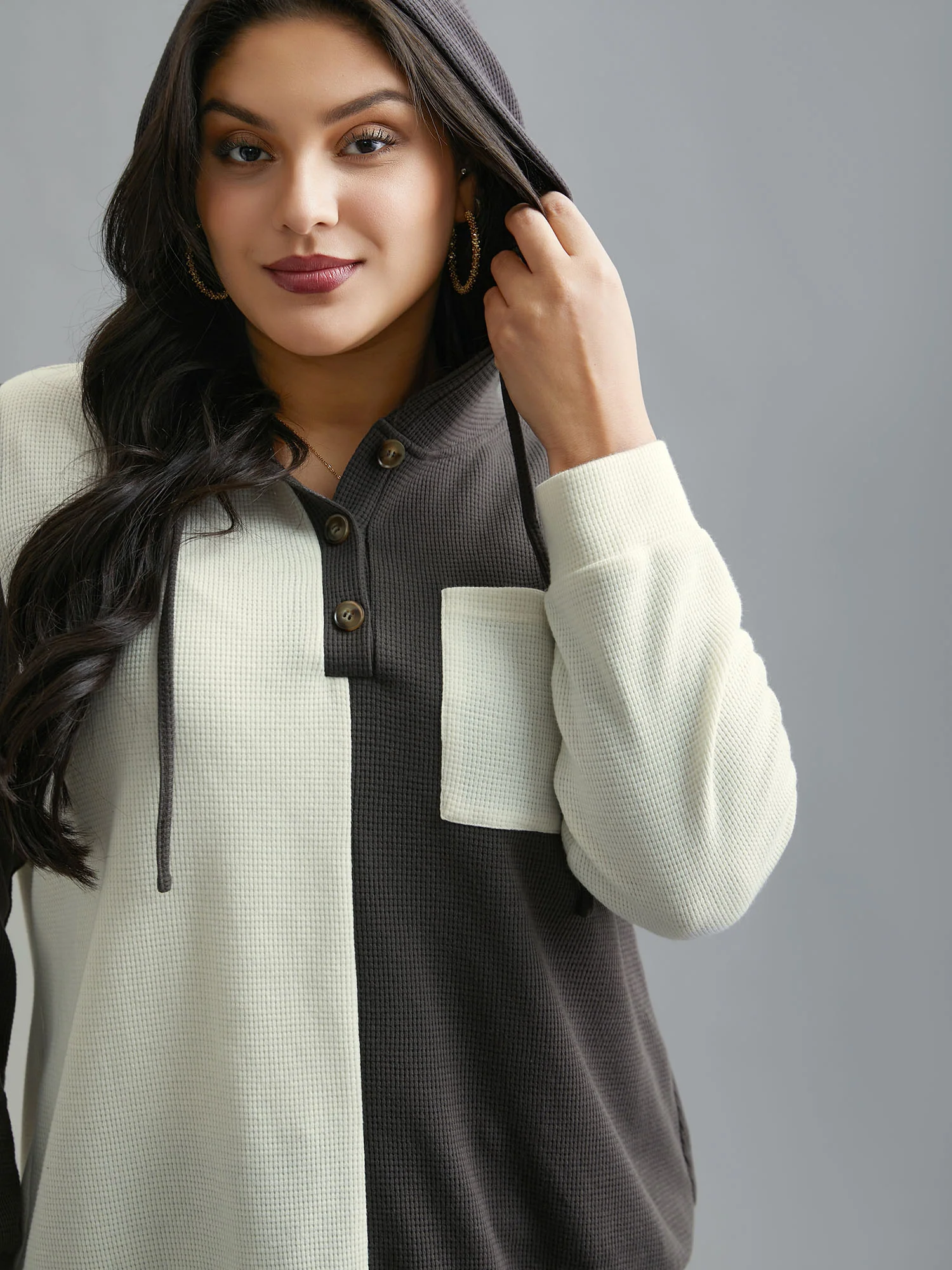 Half Placket Chest Textured Pocket Hoodie - Image 4