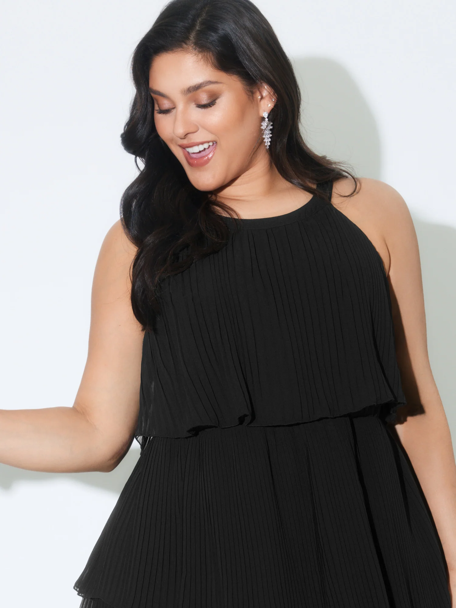 Halter Neck Layered Pleated Texture Maxi Dress - Image 2
