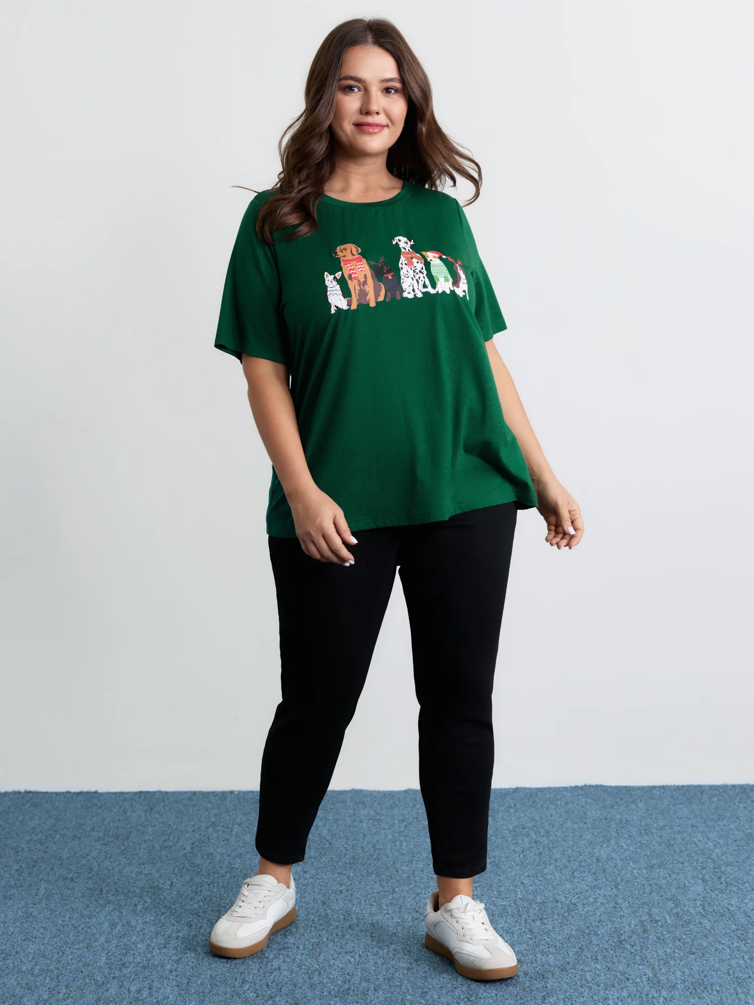 Happy Holiday Dogs Print T-Shirt - Image 3