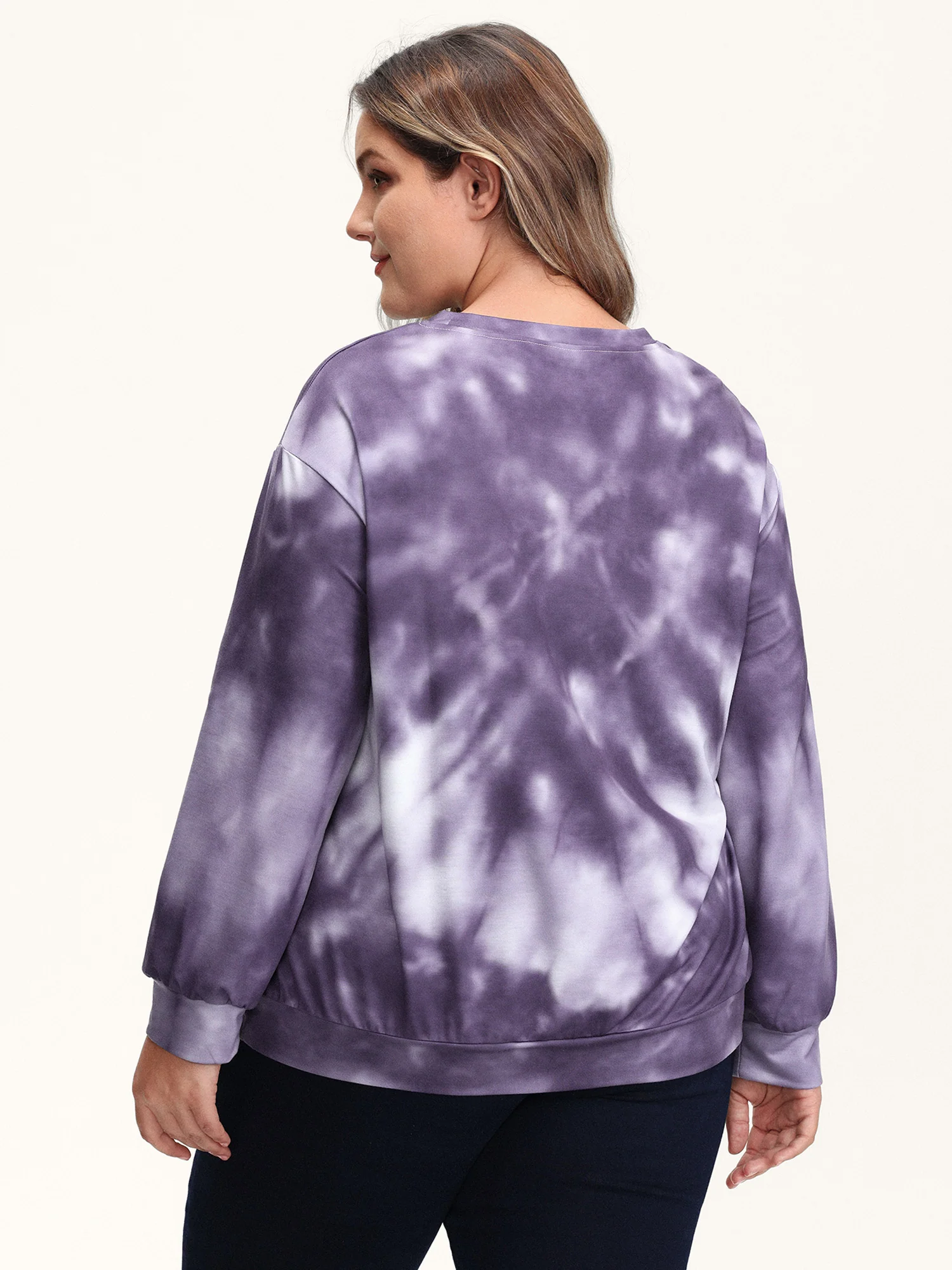 Heart Color Blend Relaxed-Fit Sweatshirt - Image 4
