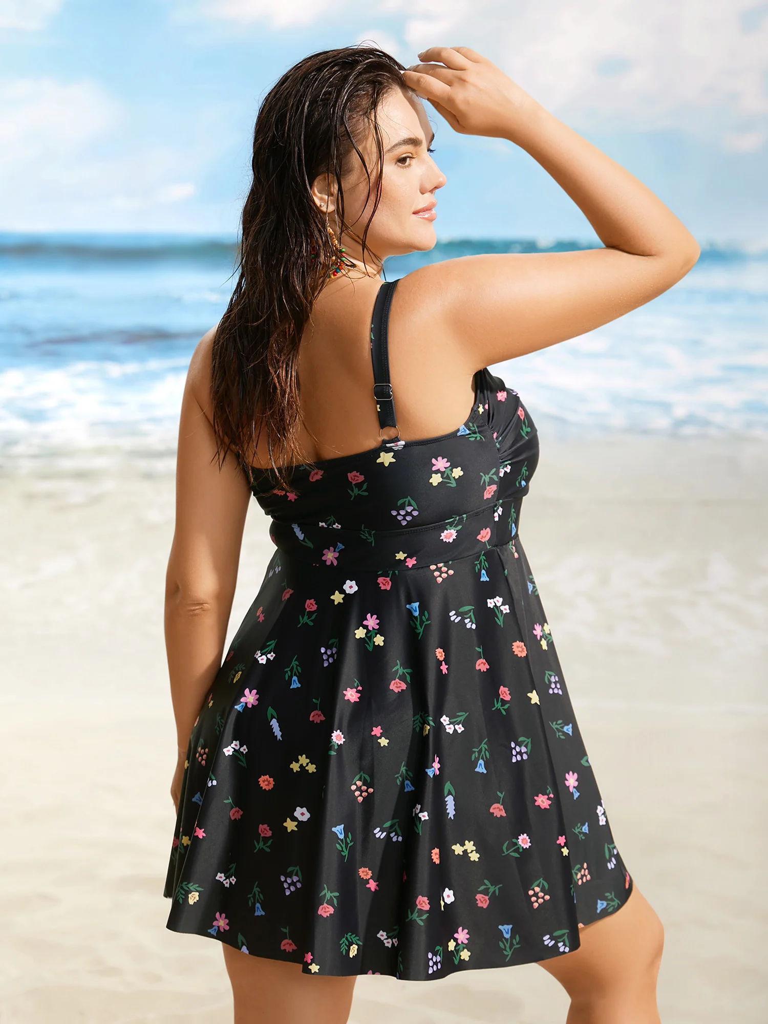 Heart Neckline Floral Twist Front Swim Dress - Image 2