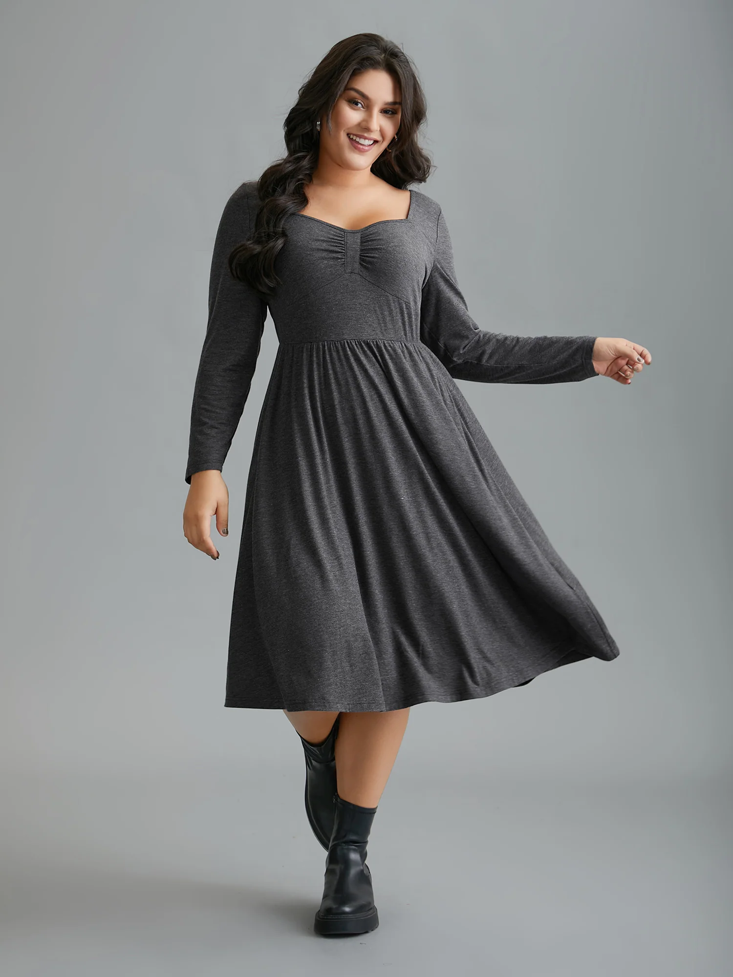 Heart Neckline Knit Gathered Midi Dress - Image 2