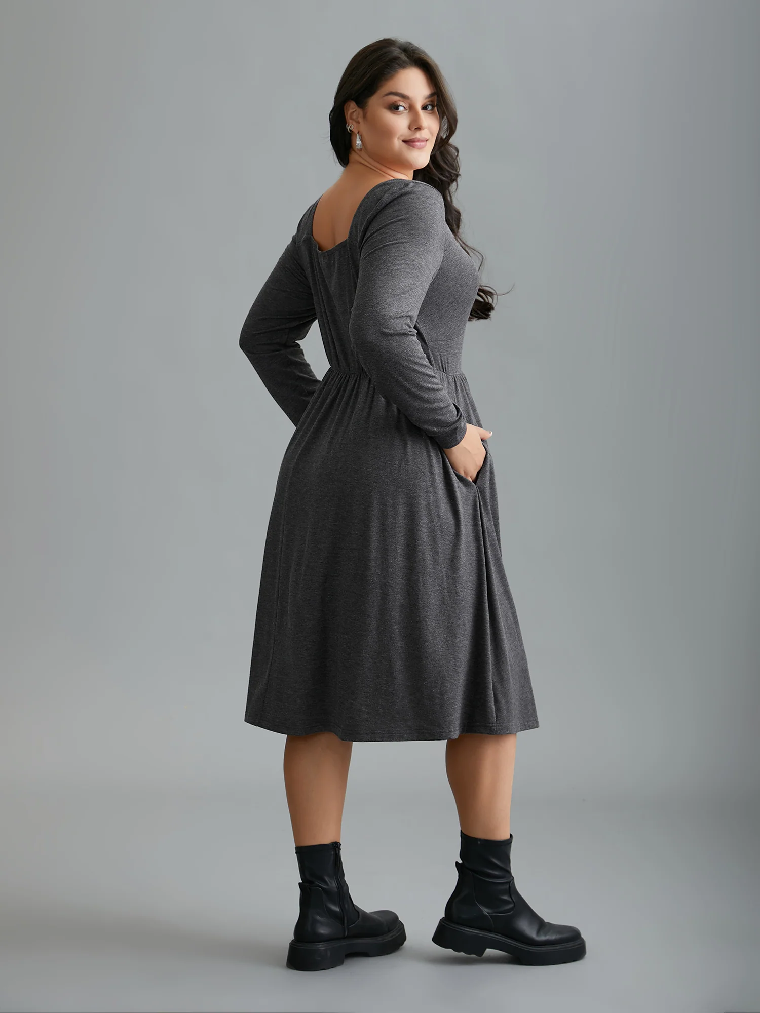 Heart Neckline Knit Gathered Midi Dress - Image 4