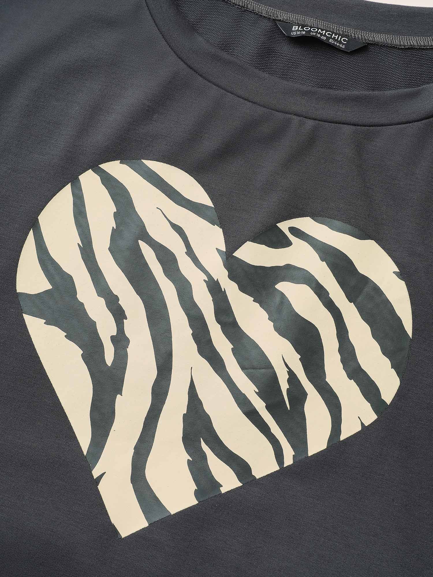 Heart Pattern Contrast Crew Neck Sweatshirt - Image 5